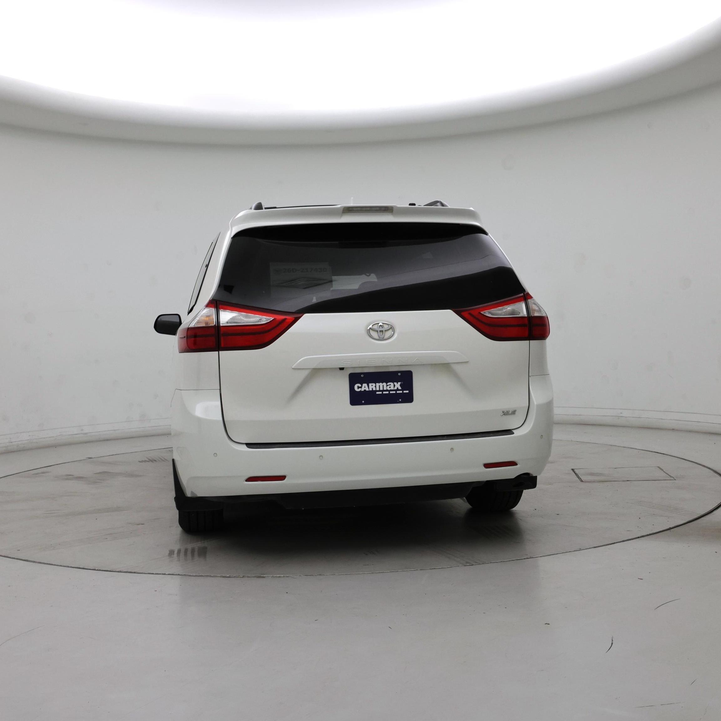Thumbnail: 2018 Toyota Sienna - 6