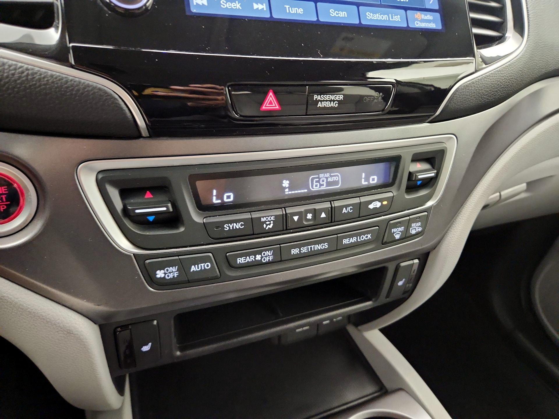 Thumbnail: 2020 Honda Pilot - 16