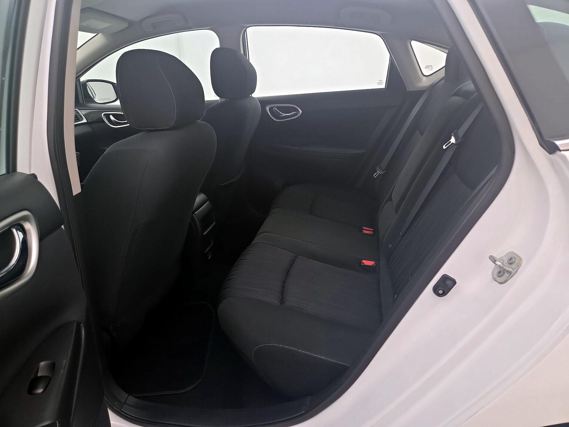 Thumbnail: 2019 Nissan Sentra - 19