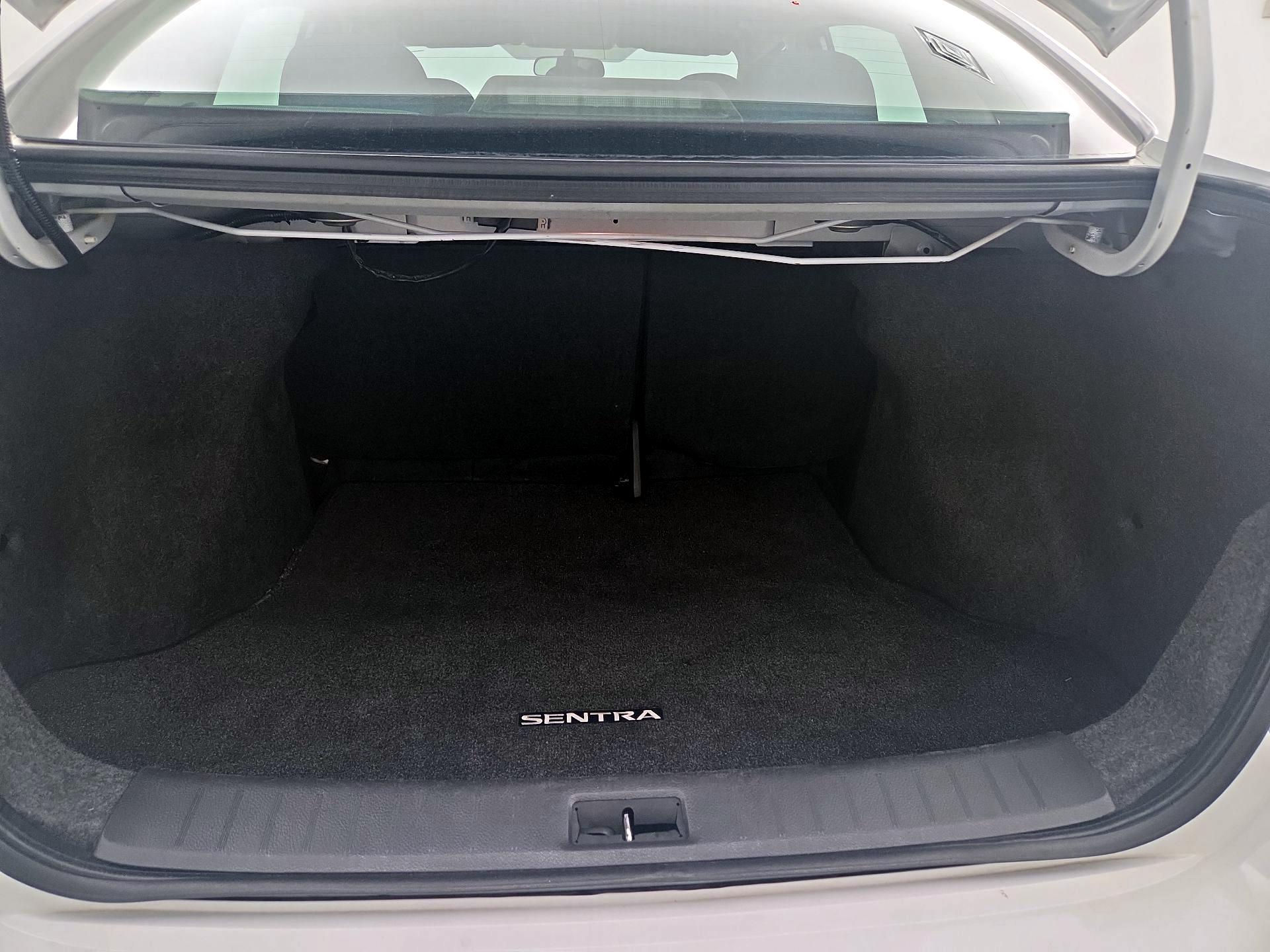 Thumbnail: 2019 Nissan Sentra - 20