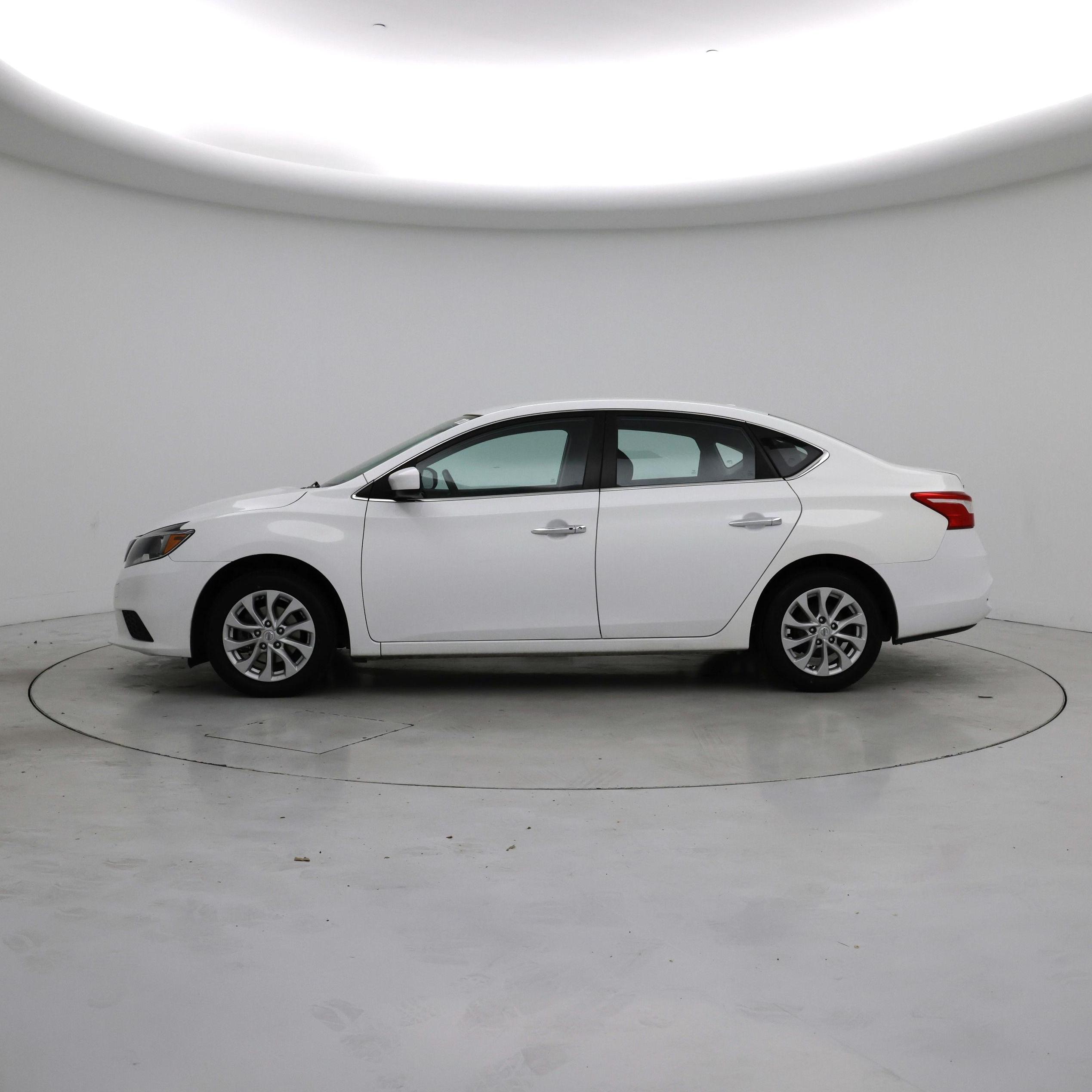Thumbnail: 2019 Nissan Sentra - 3