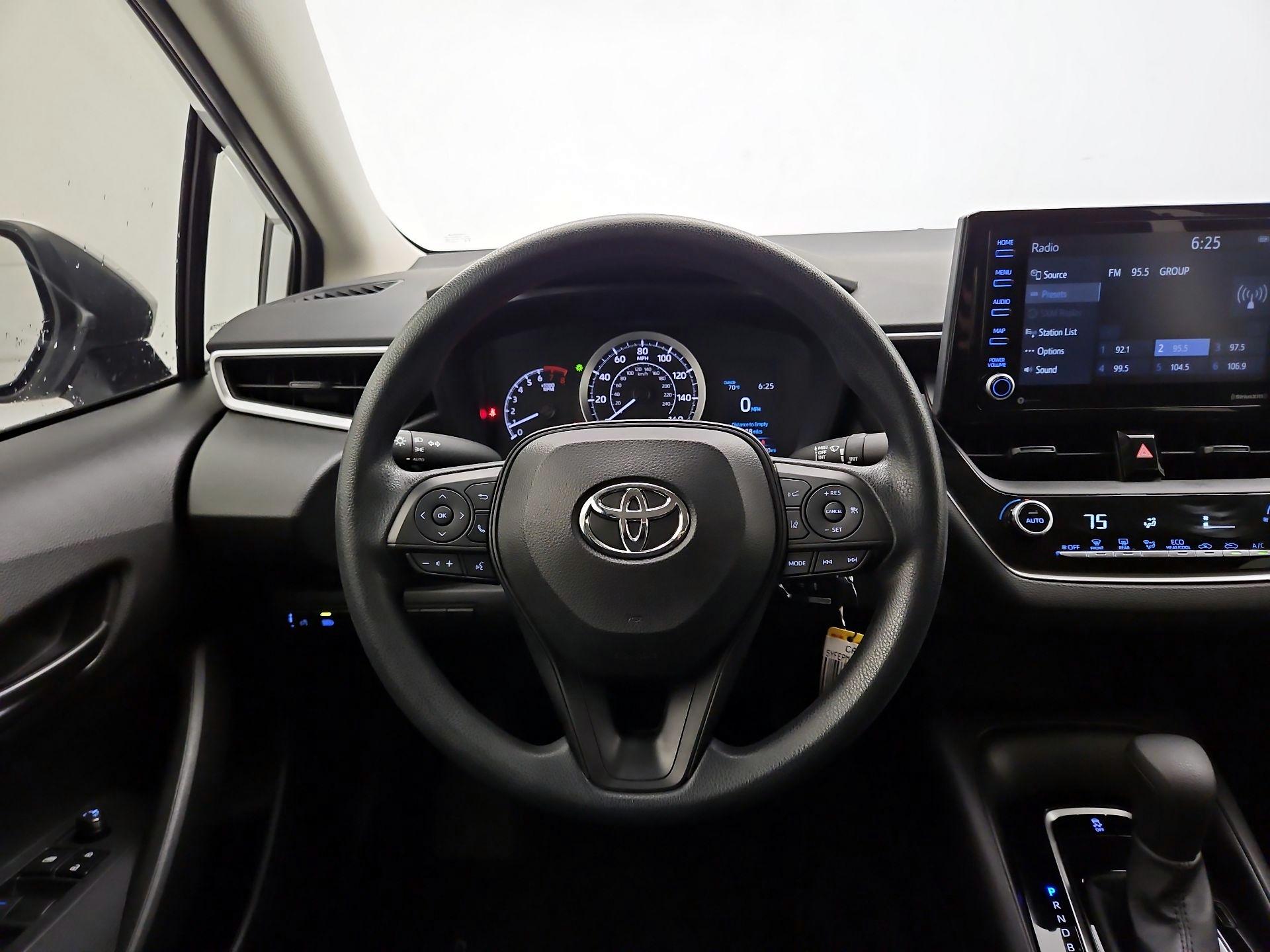 Thumbnail: 2022 Toyota Corolla - 10