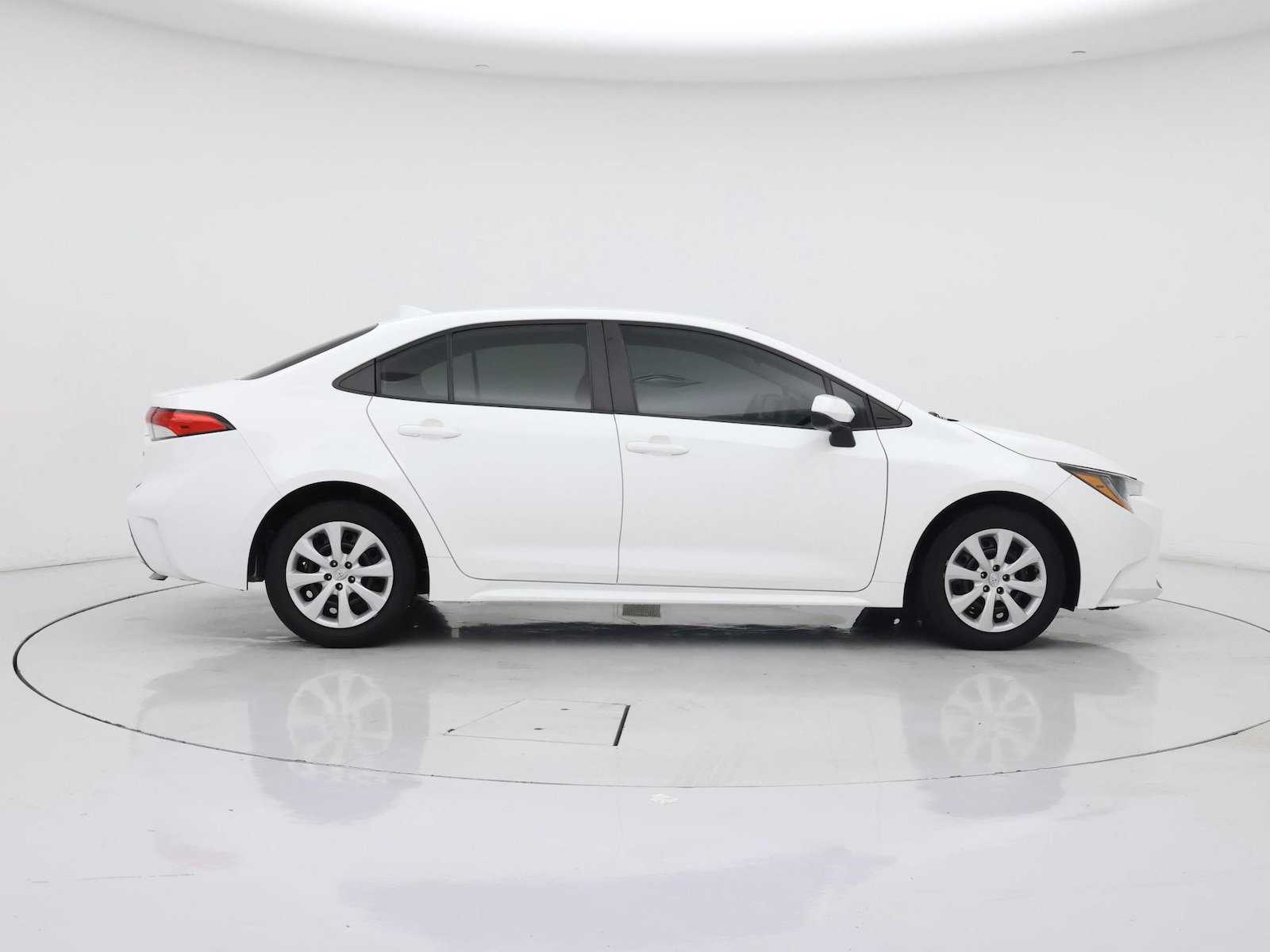 2022 Toyota Corolla LE - Photo 8