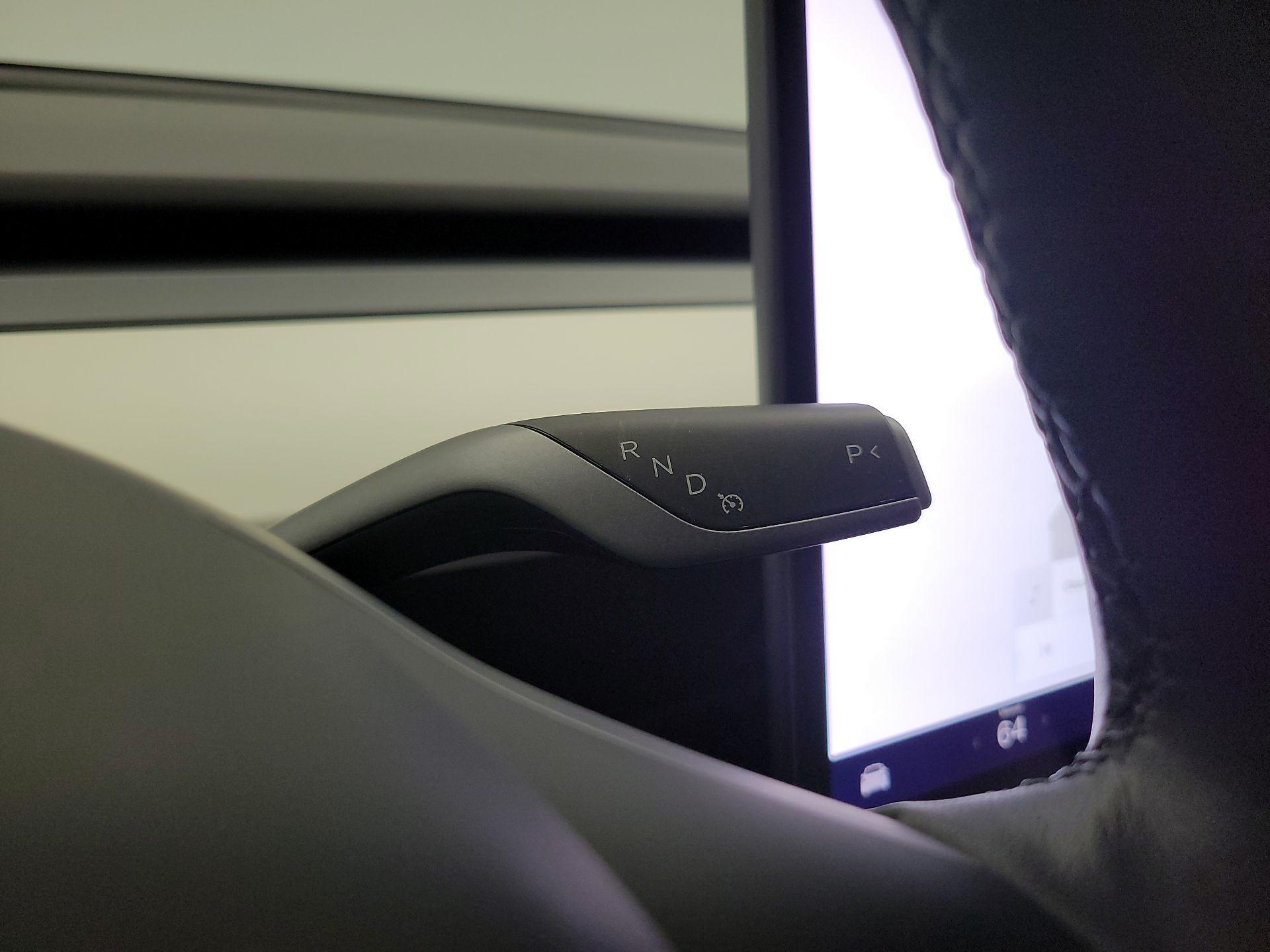 Thumbnail: 2022 Tesla Model 3 - 15