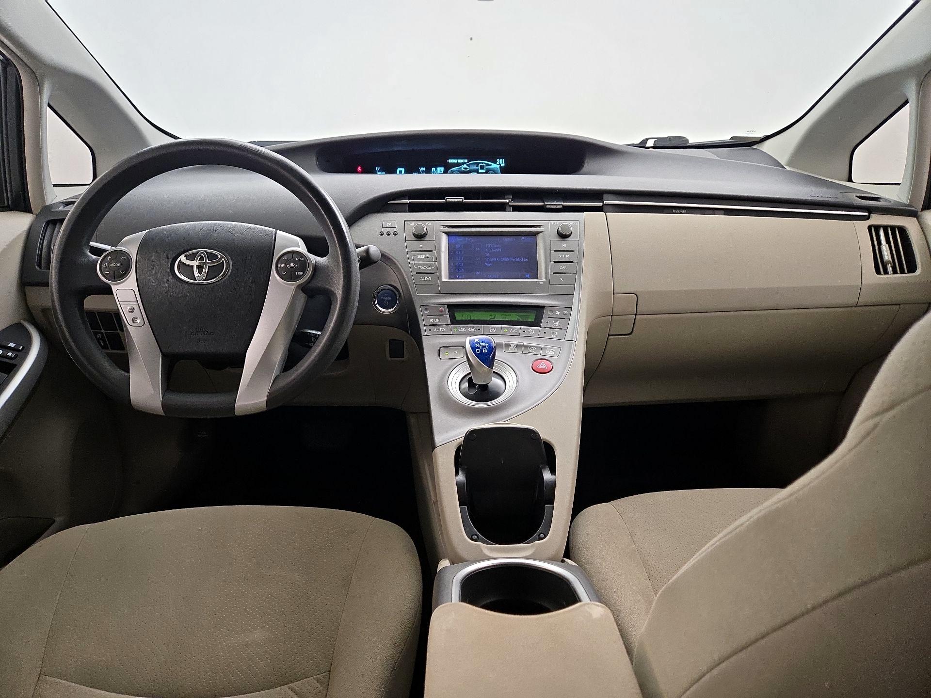 Thumbnail: 2015 Toyota Prius - 9
