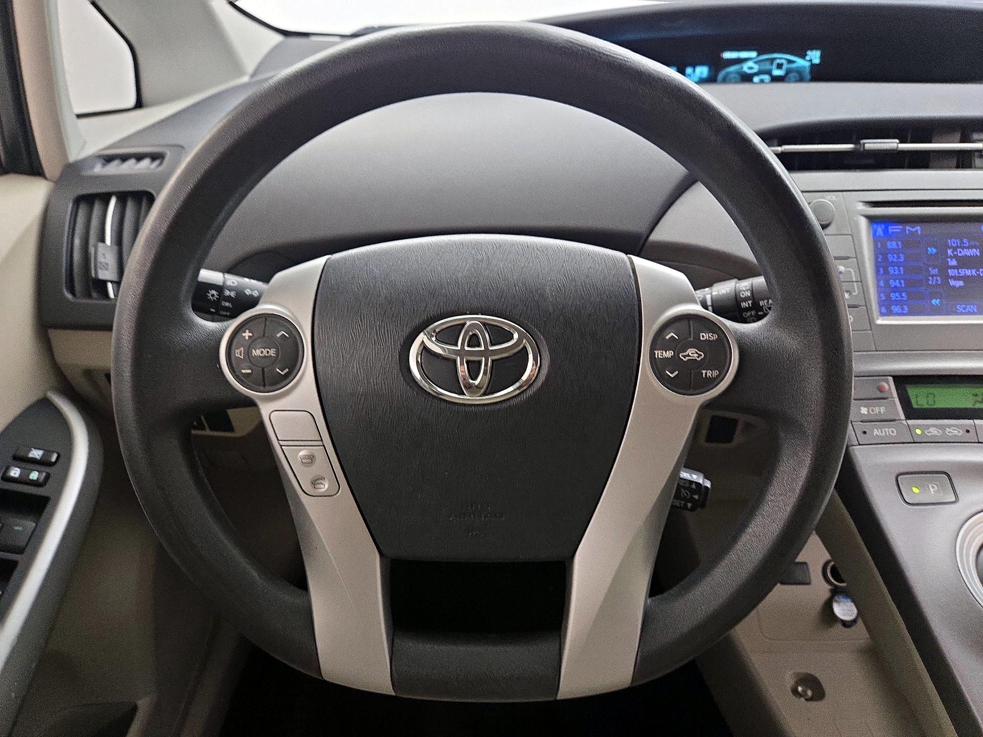Thumbnail: 2015 Toyota Prius - 10