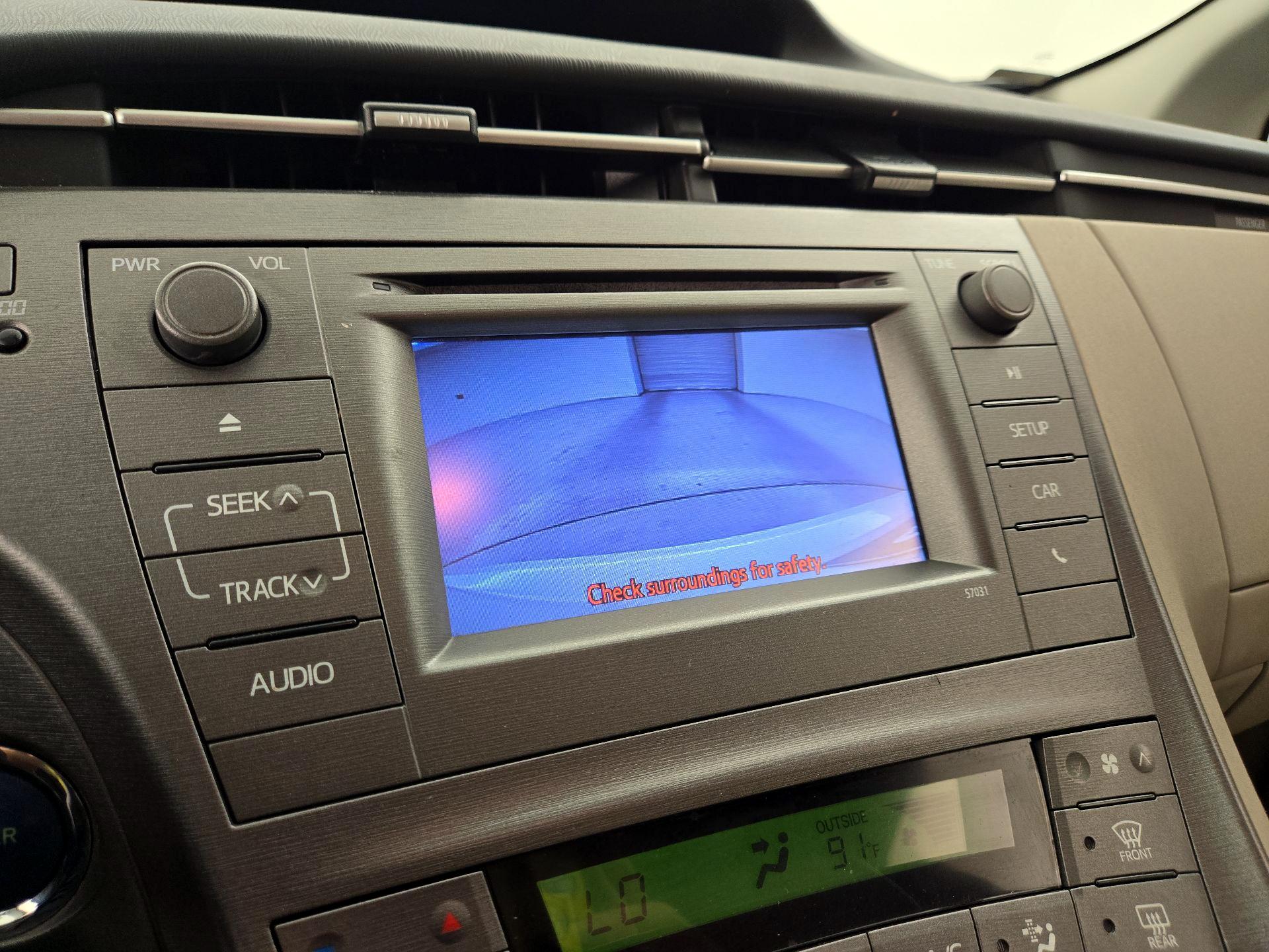 Thumbnail: 2015 Toyota Prius - 14