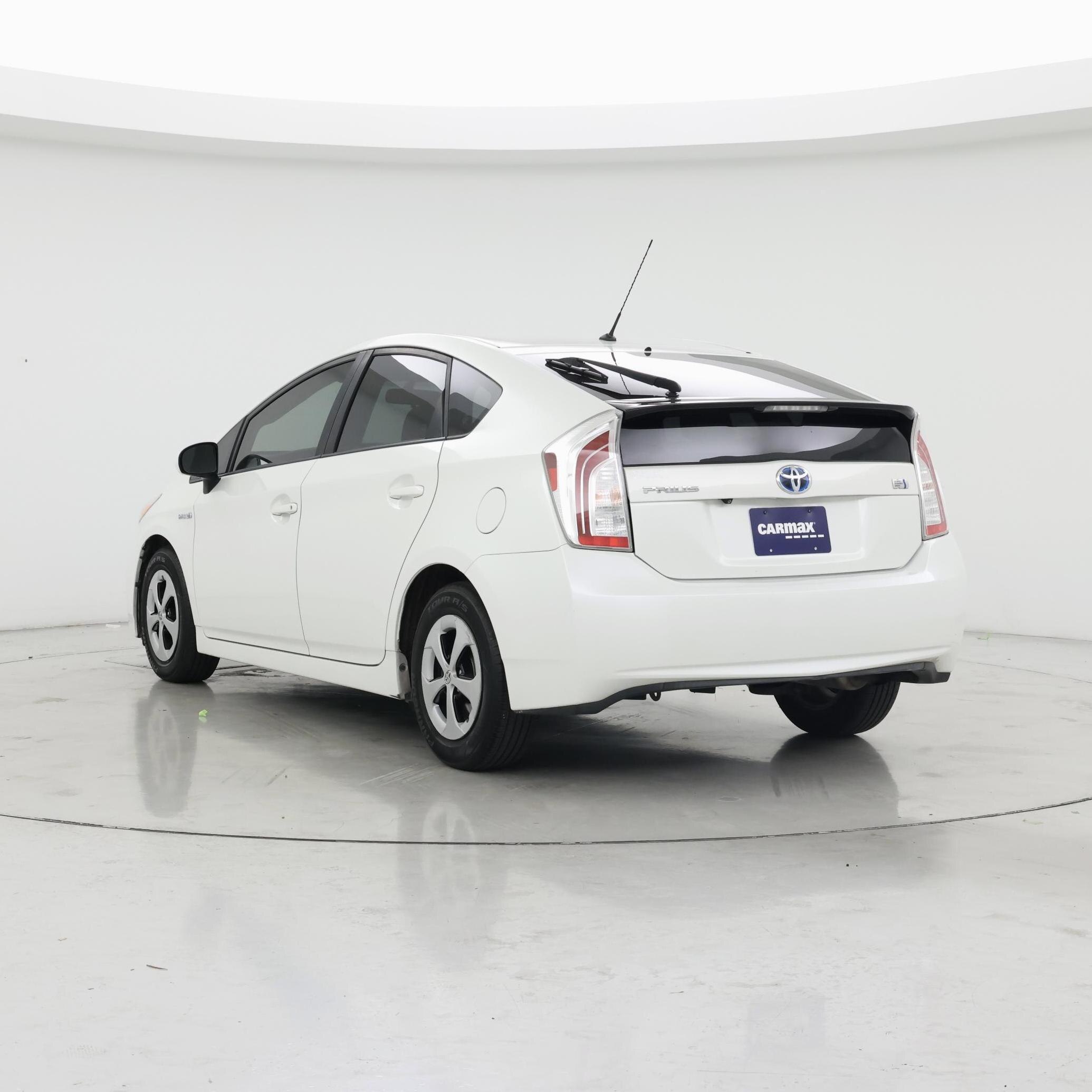 Thumbnail: 2015 Toyota Prius - 2