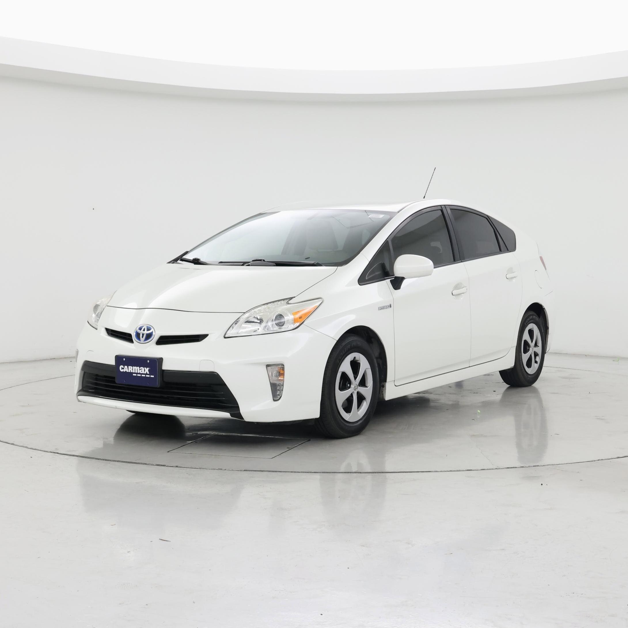 Thumbnail: 2015 Toyota Prius - 4