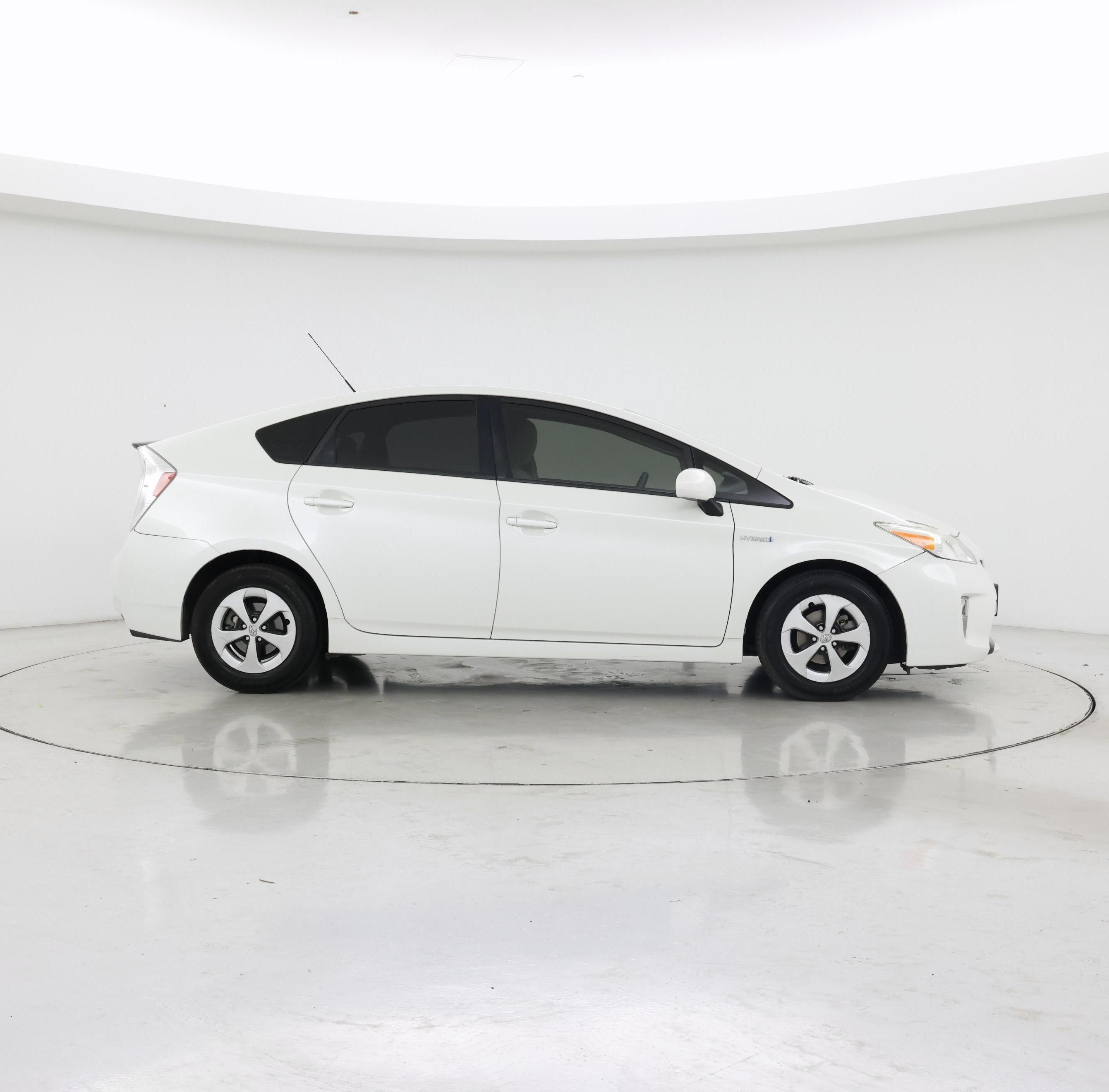 Thumbnail: 2015 Toyota Prius - 7