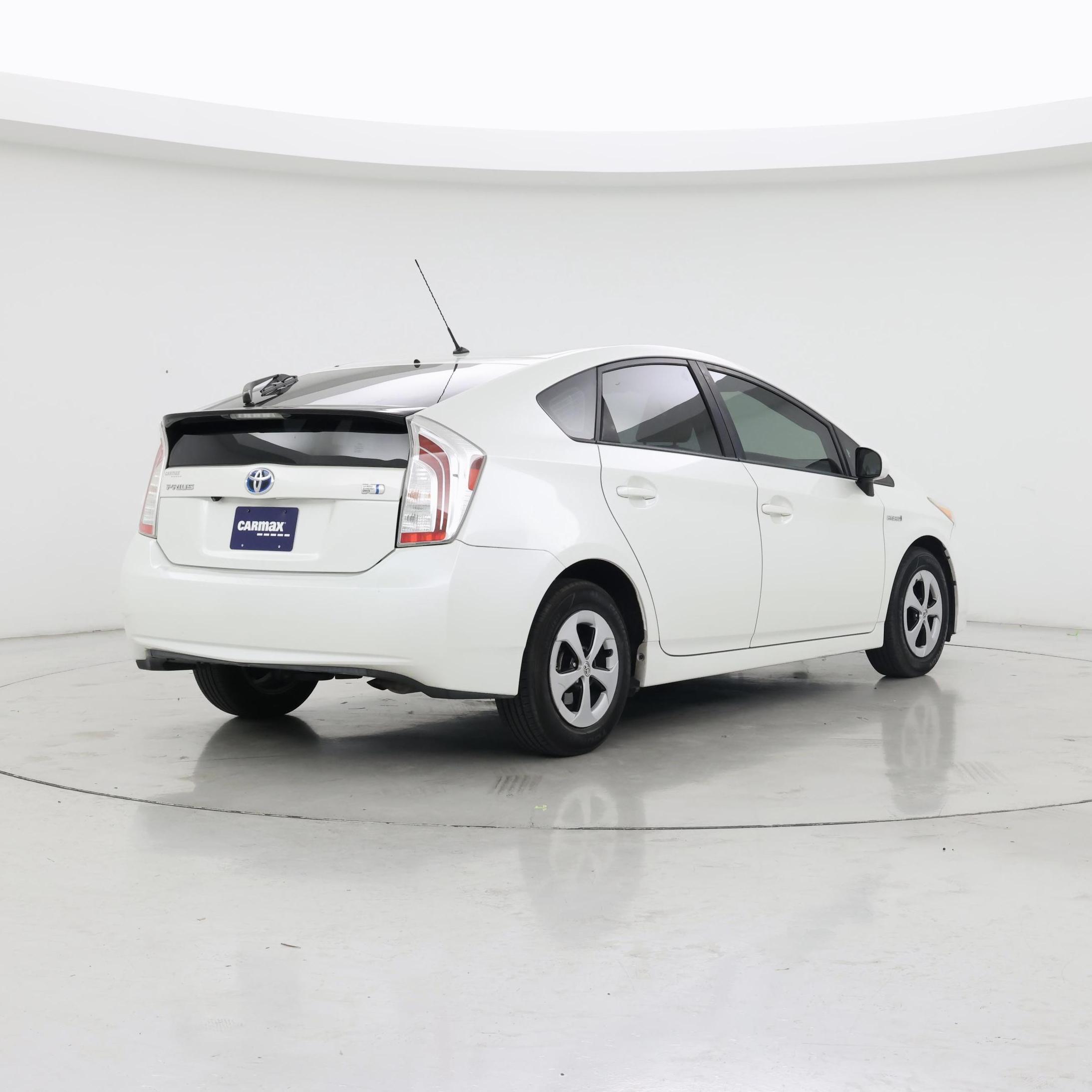 Thumbnail: 2015 Toyota Prius - 8