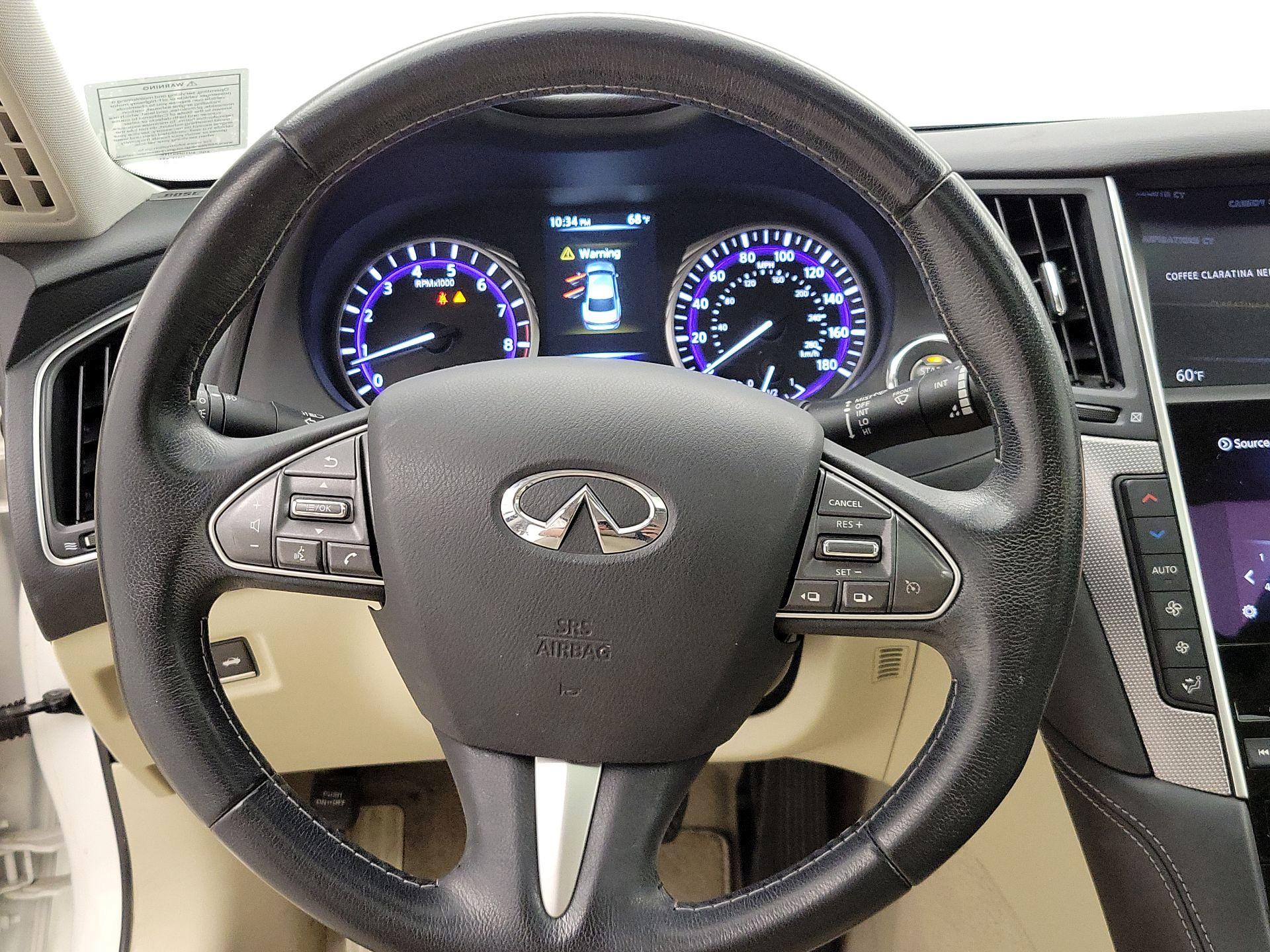 Thumbnail: 2015 INFINITI Q50 - 10