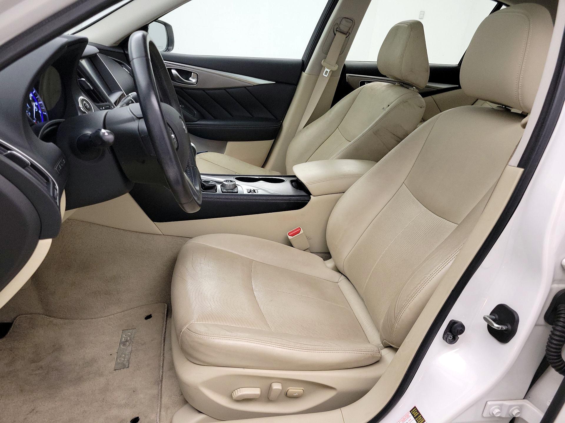 Thumbnail: 2015 INFINITI Q50 - 11