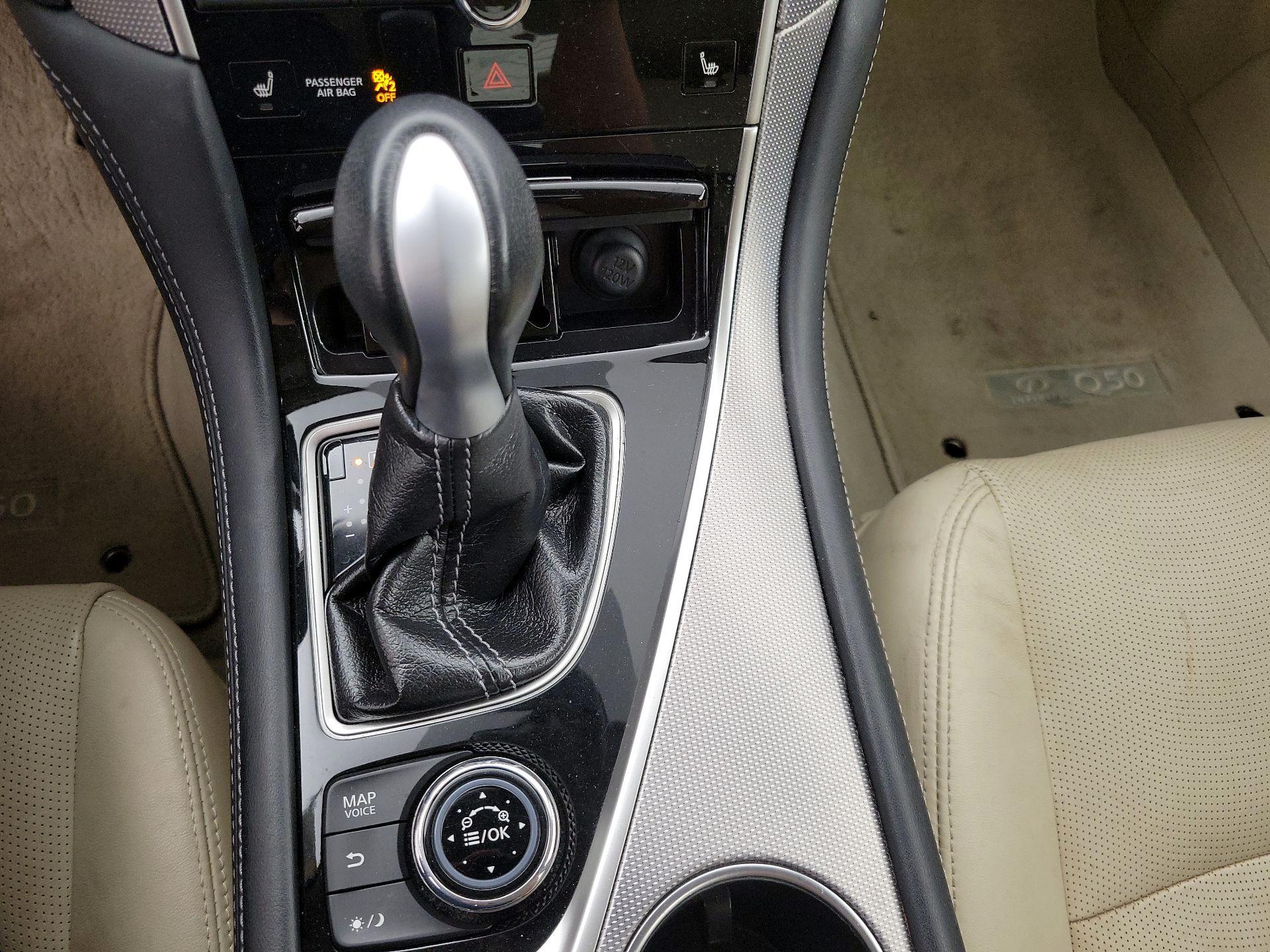 Thumbnail: 2015 INFINITI Q50 - 18