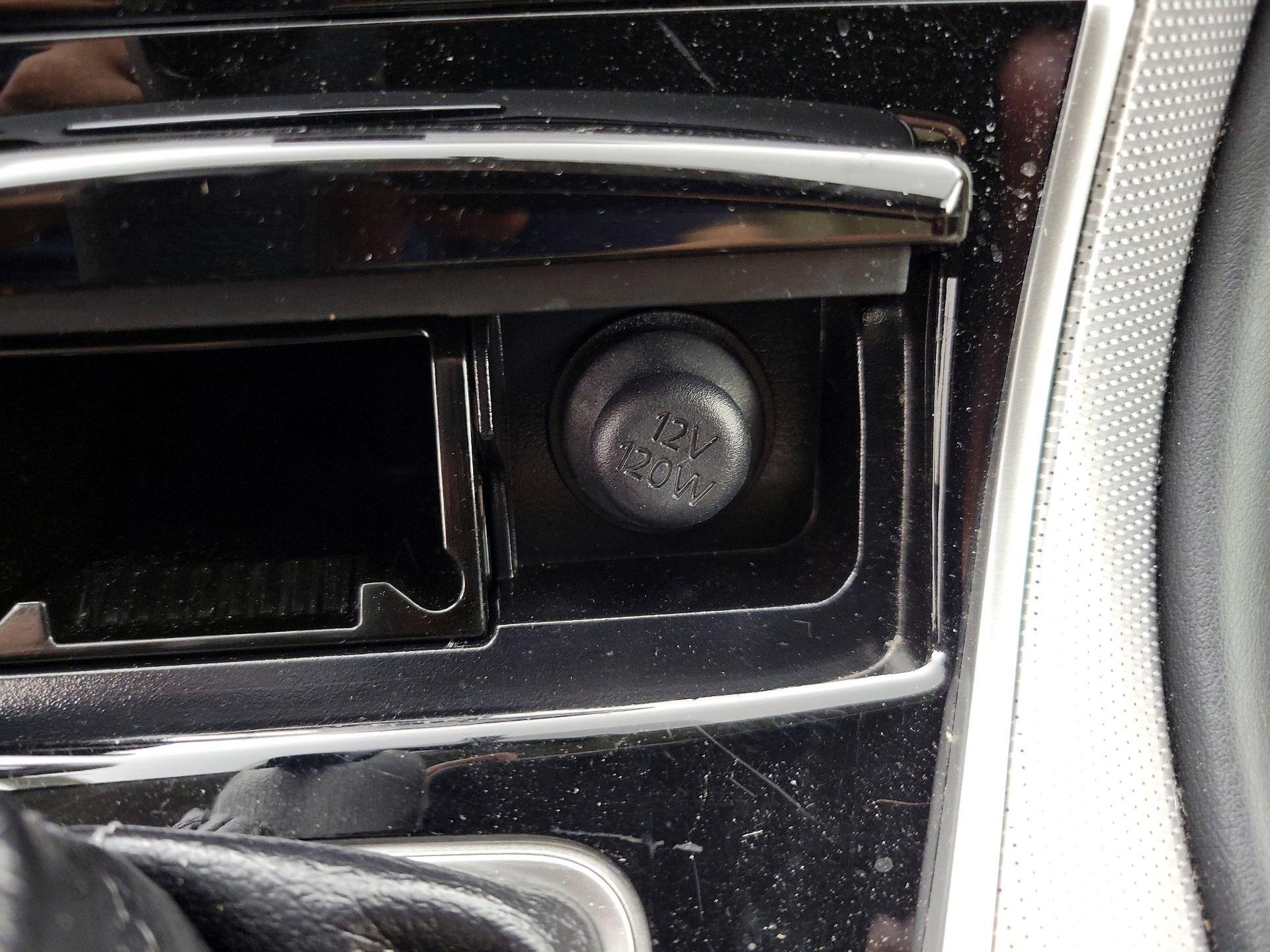 Thumbnail: 2015 INFINITI Q50 - 19