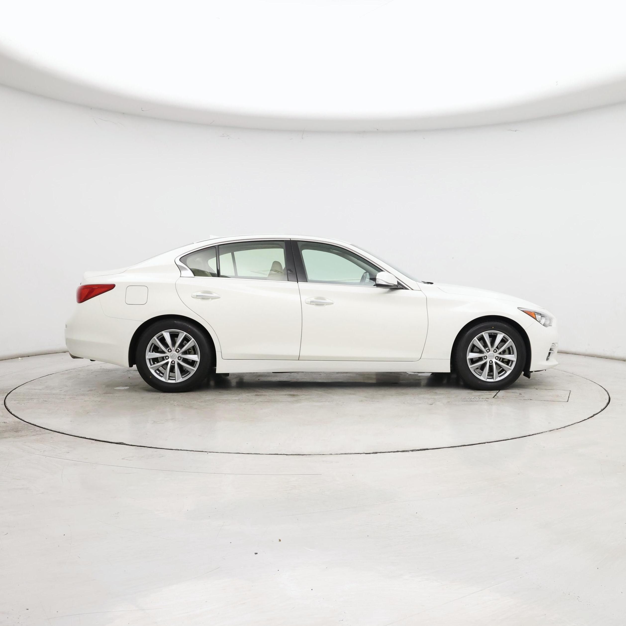 Thumbnail: 2015 INFINITI Q50 - 7