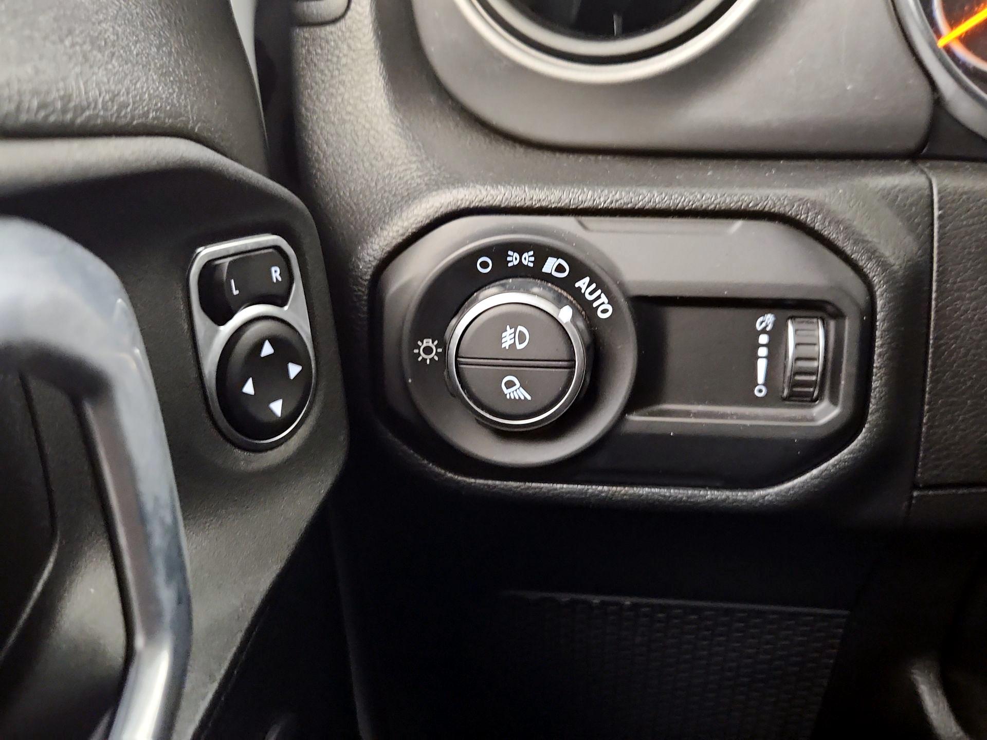 Thumbnail: 2023 Jeep Gladiator - 13