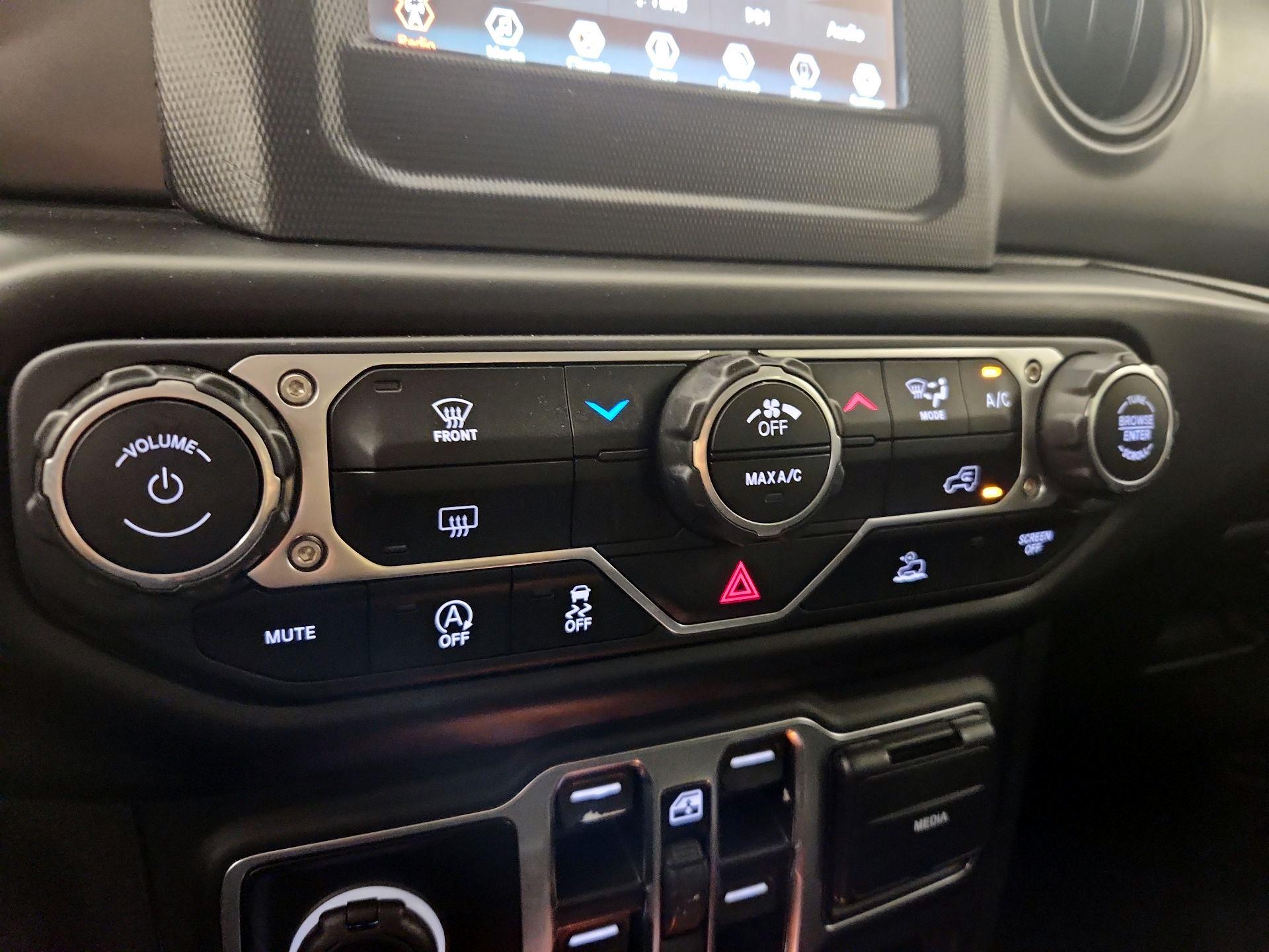 Thumbnail: 2023 Jeep Gladiator - 16