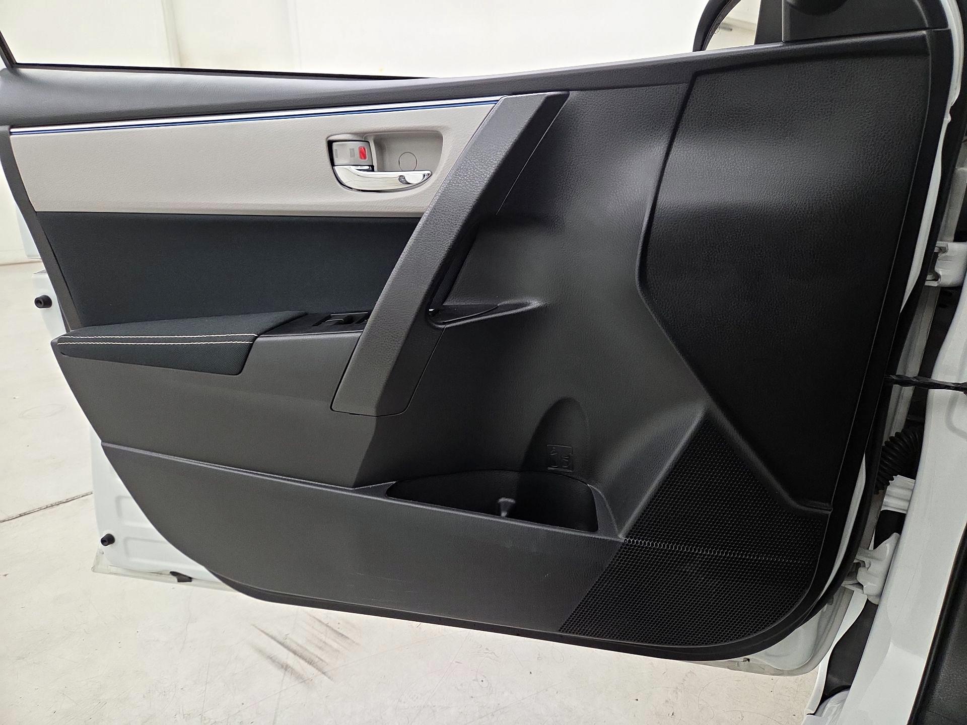 Thumbnail: 2016 Toyota Corolla - 12