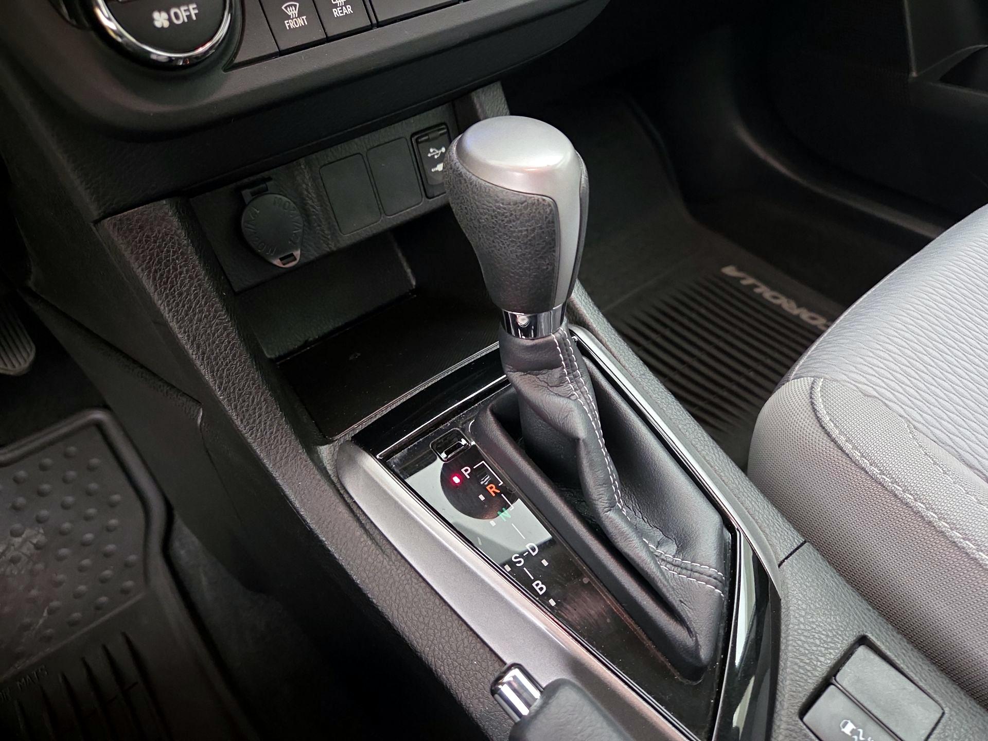 Thumbnail: 2016 Toyota Corolla - 17