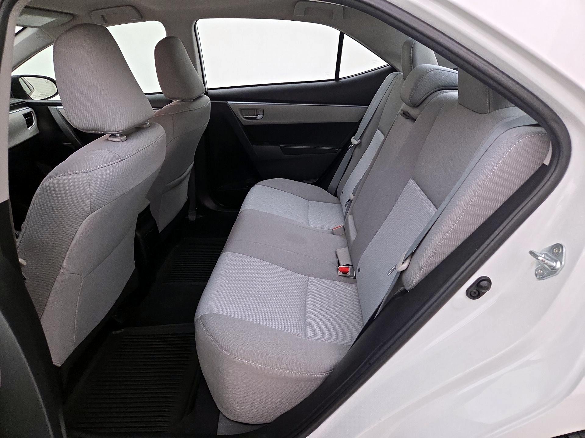 Thumbnail: 2016 Toyota Corolla - 18