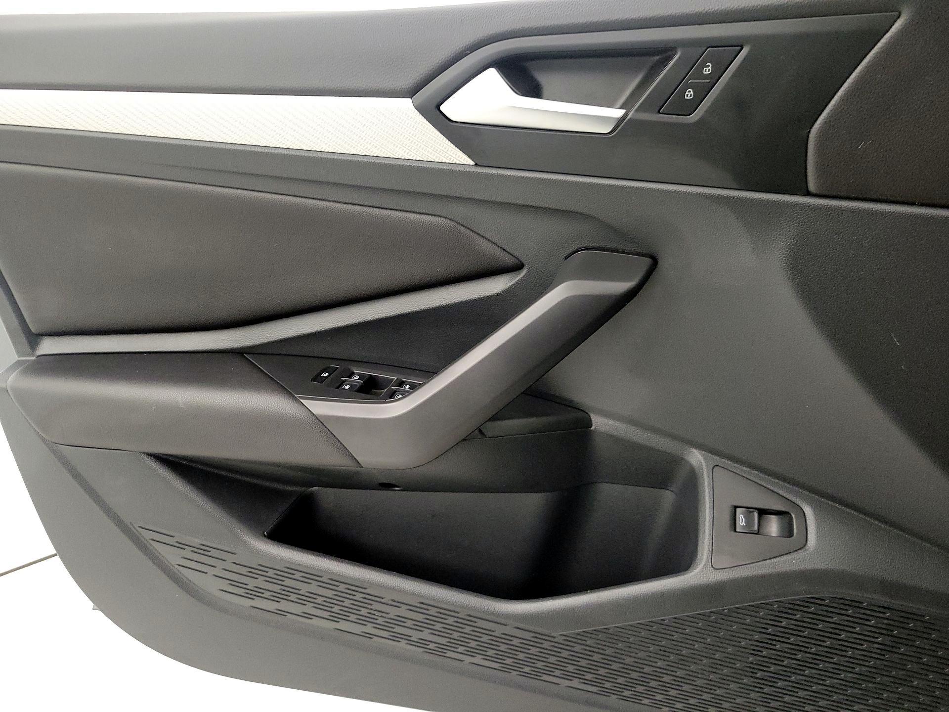 Thumbnail: 2019 Volkswagen Jetta - 12