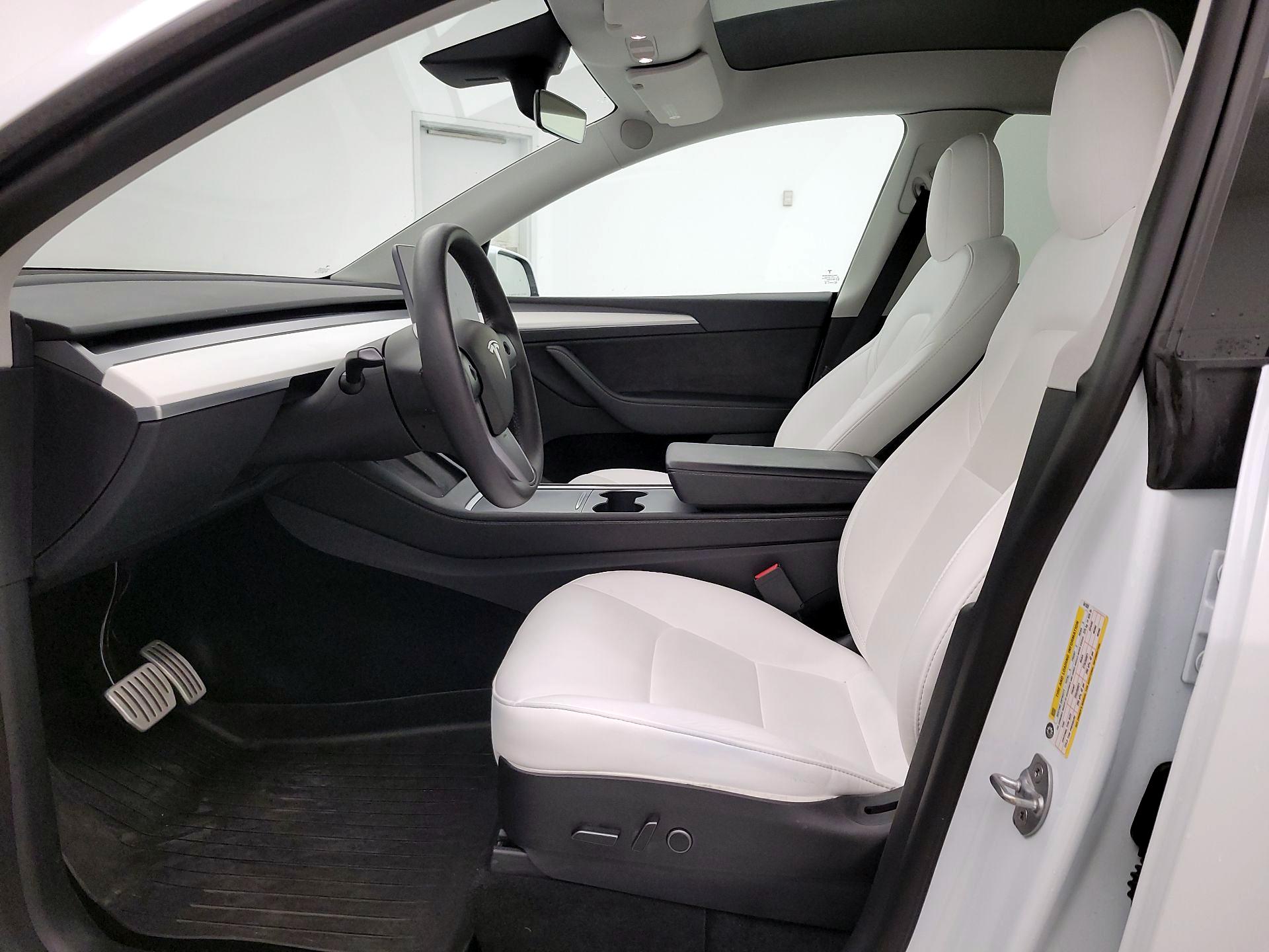 Thumbnail: 2022 Tesla Model Y - 11
