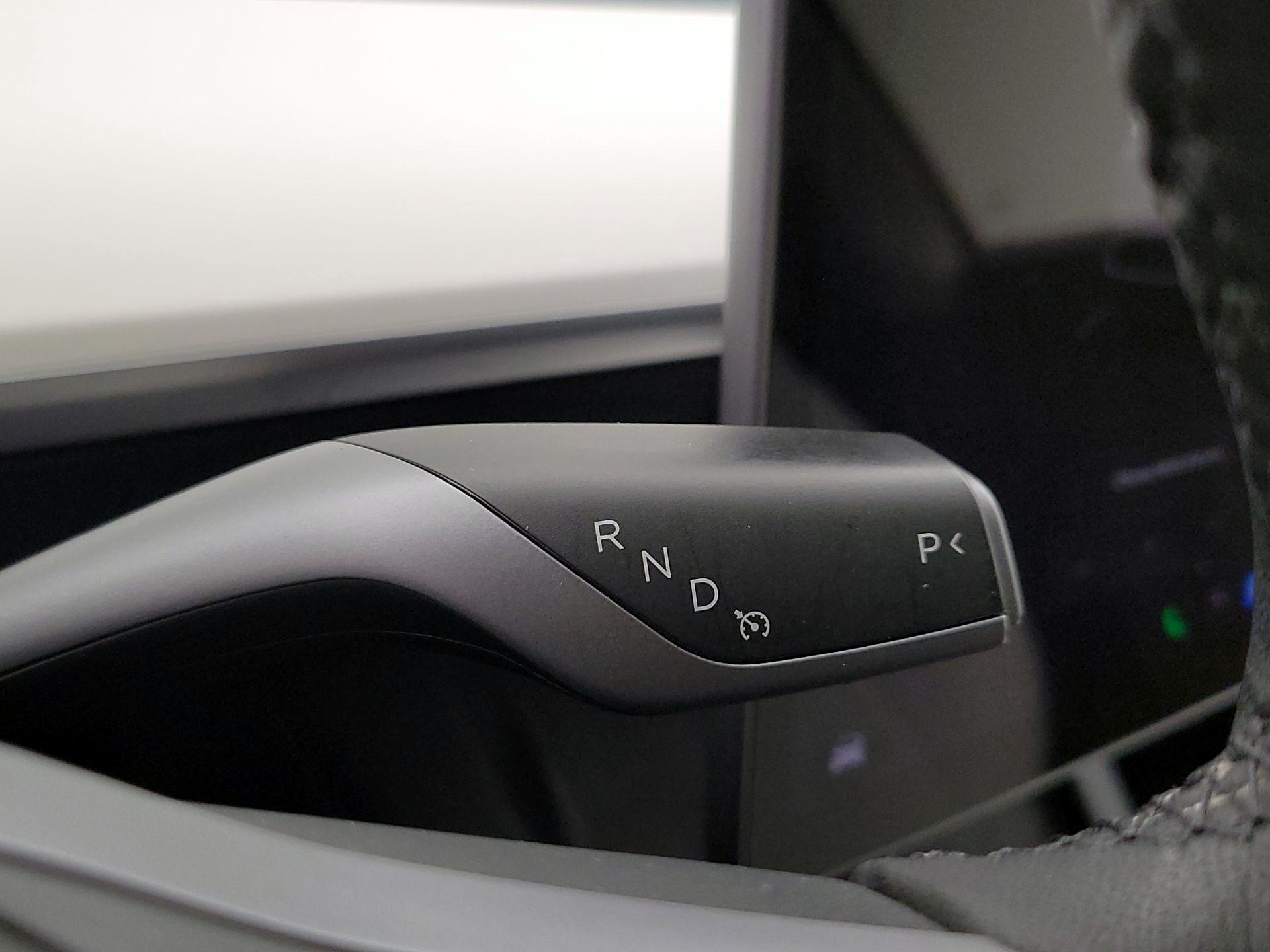 Thumbnail: 2022 Tesla Model Y - 17
