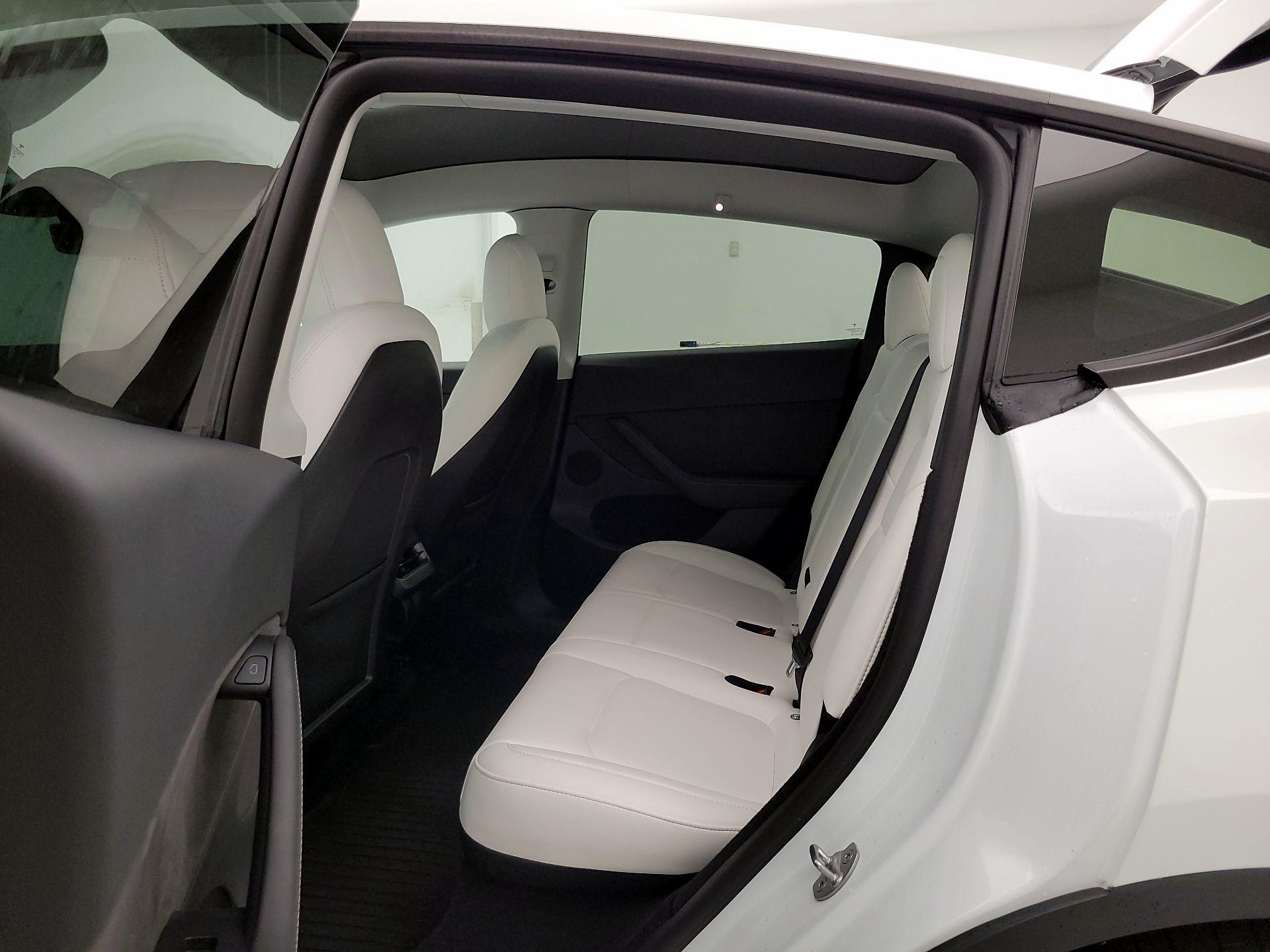 Thumbnail: 2022 Tesla Model Y - 18