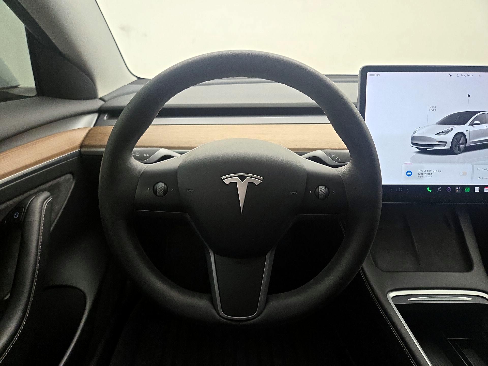 Thumbnail: 2023 Tesla Model 3 - 10