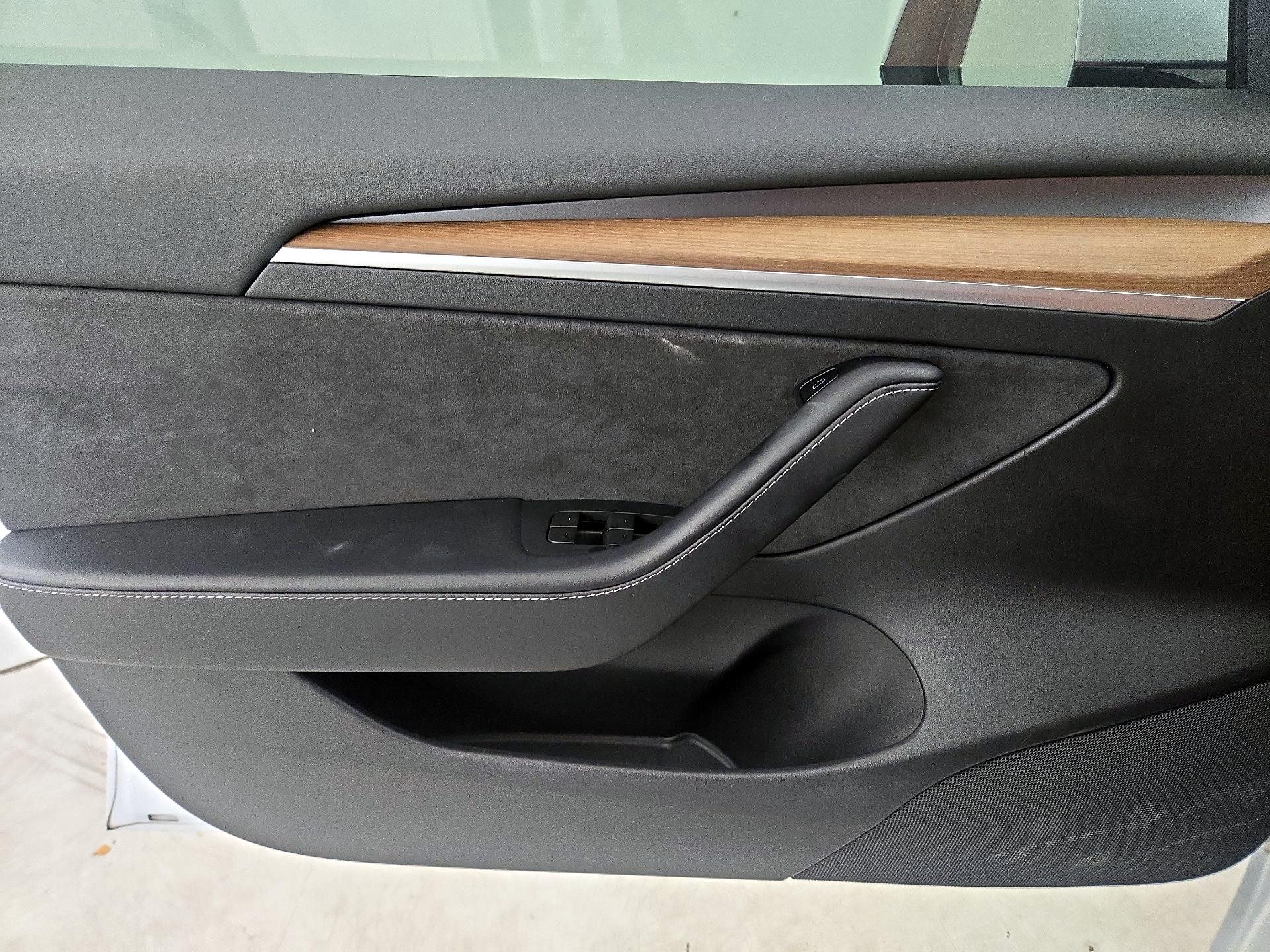 Thumbnail: 2023 Tesla Model 3 - 12