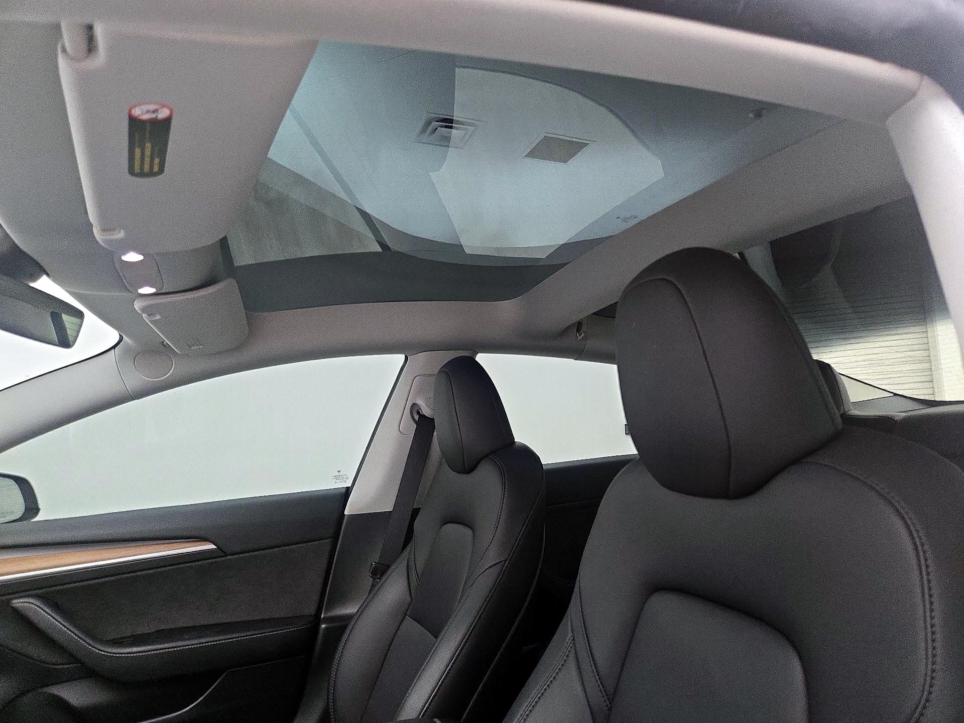 Thumbnail: 2023 Tesla Model 3 - 19