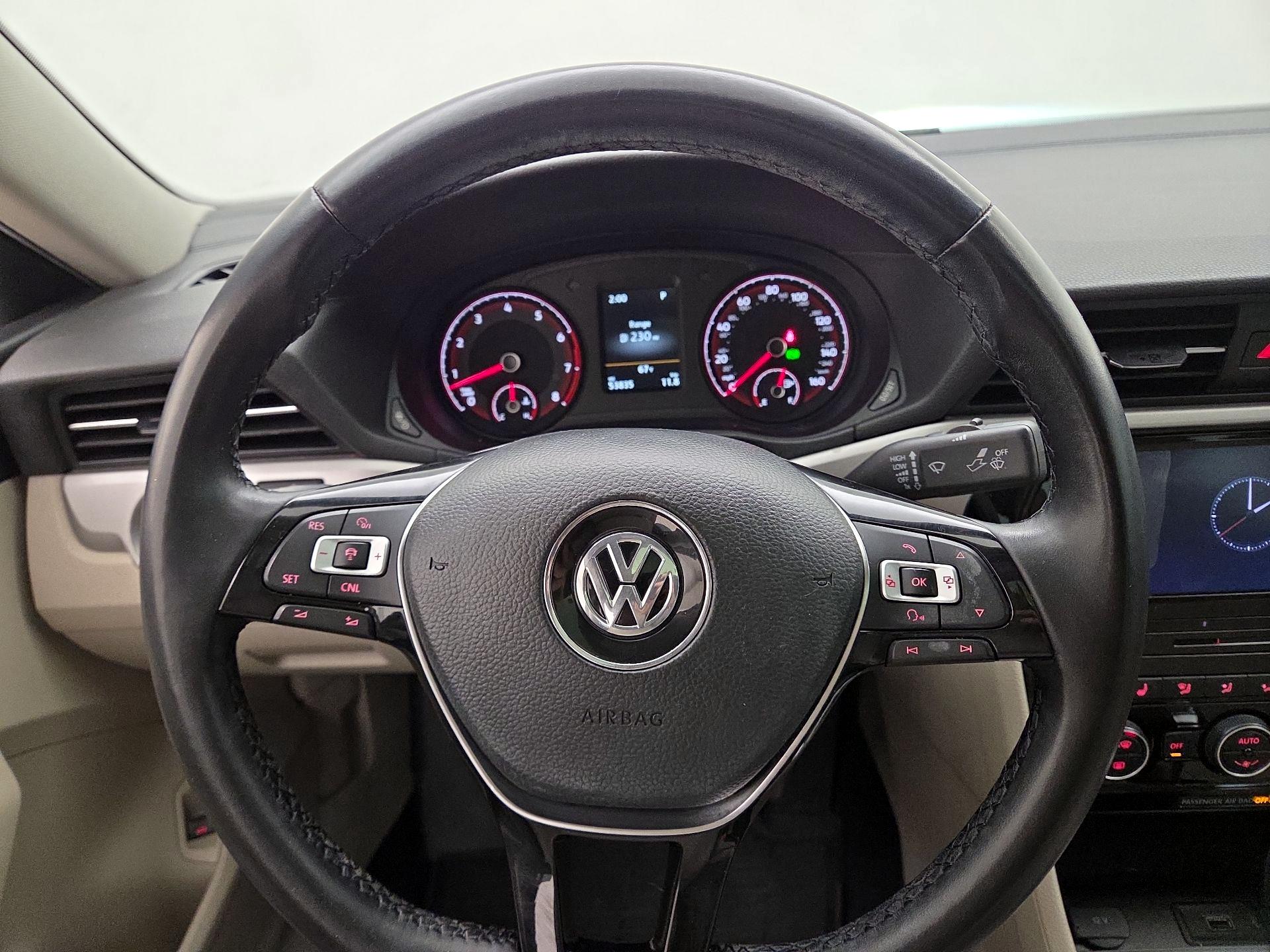 Thumbnail: 2020 Volkswagen Passat - 10