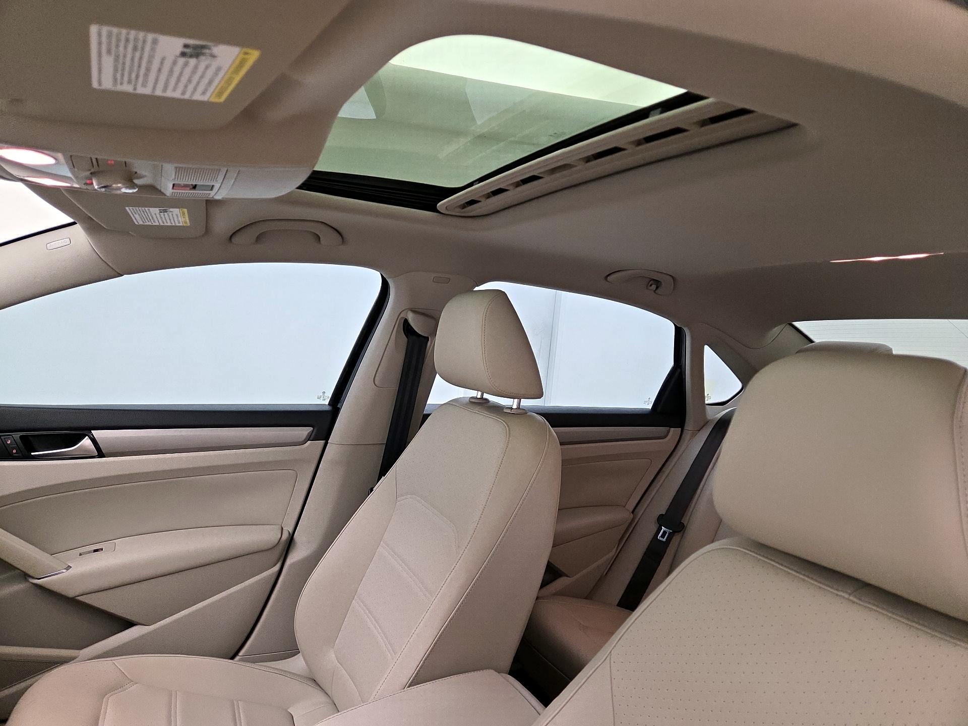 Thumbnail: 2020 Volkswagen Passat - 19