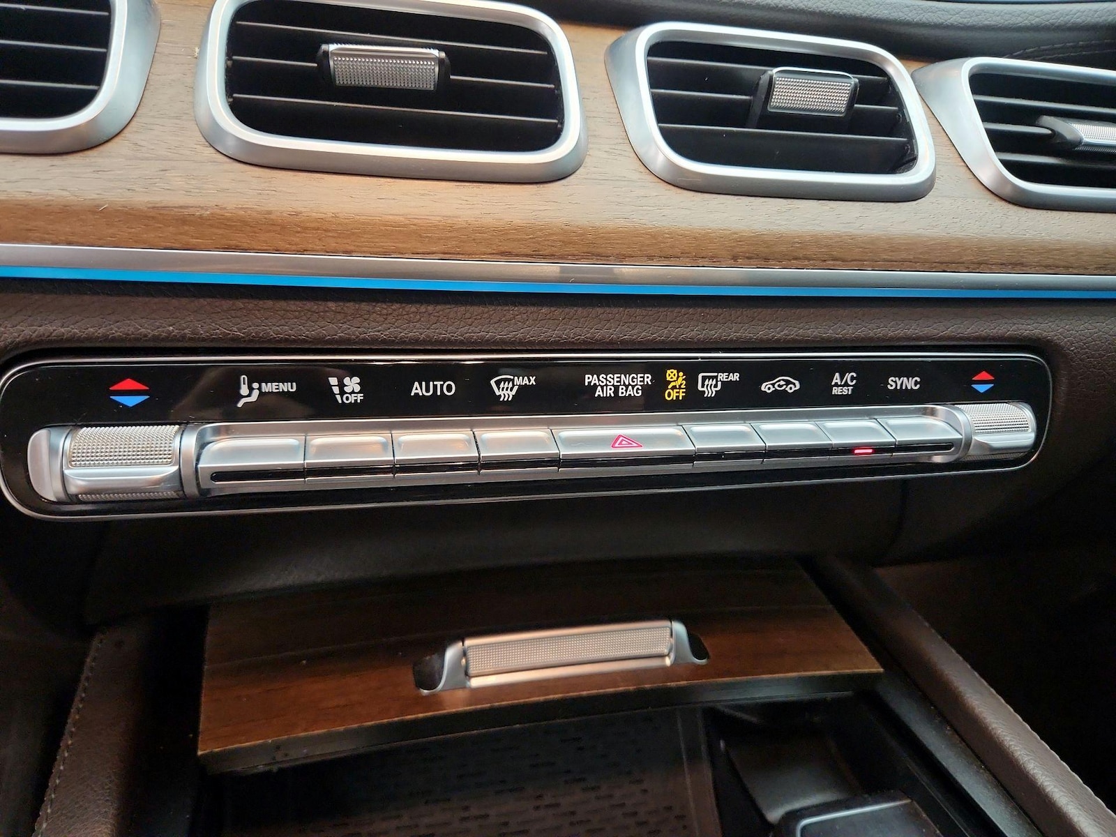 2021 Mercedes-Benz GLS GLS450 - Photo 18