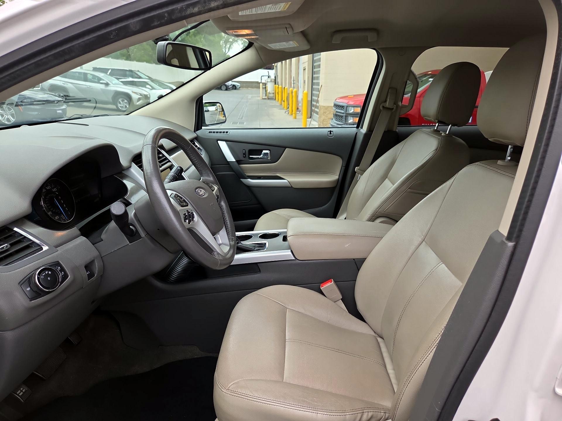Thumbnail: 2014 Ford Edge - 11