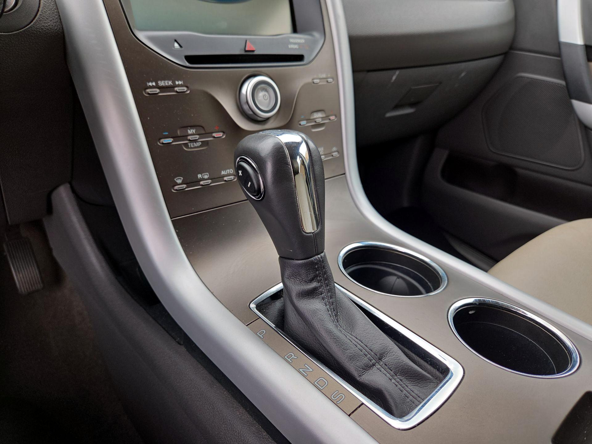 Thumbnail: 2014 Ford Edge - 16