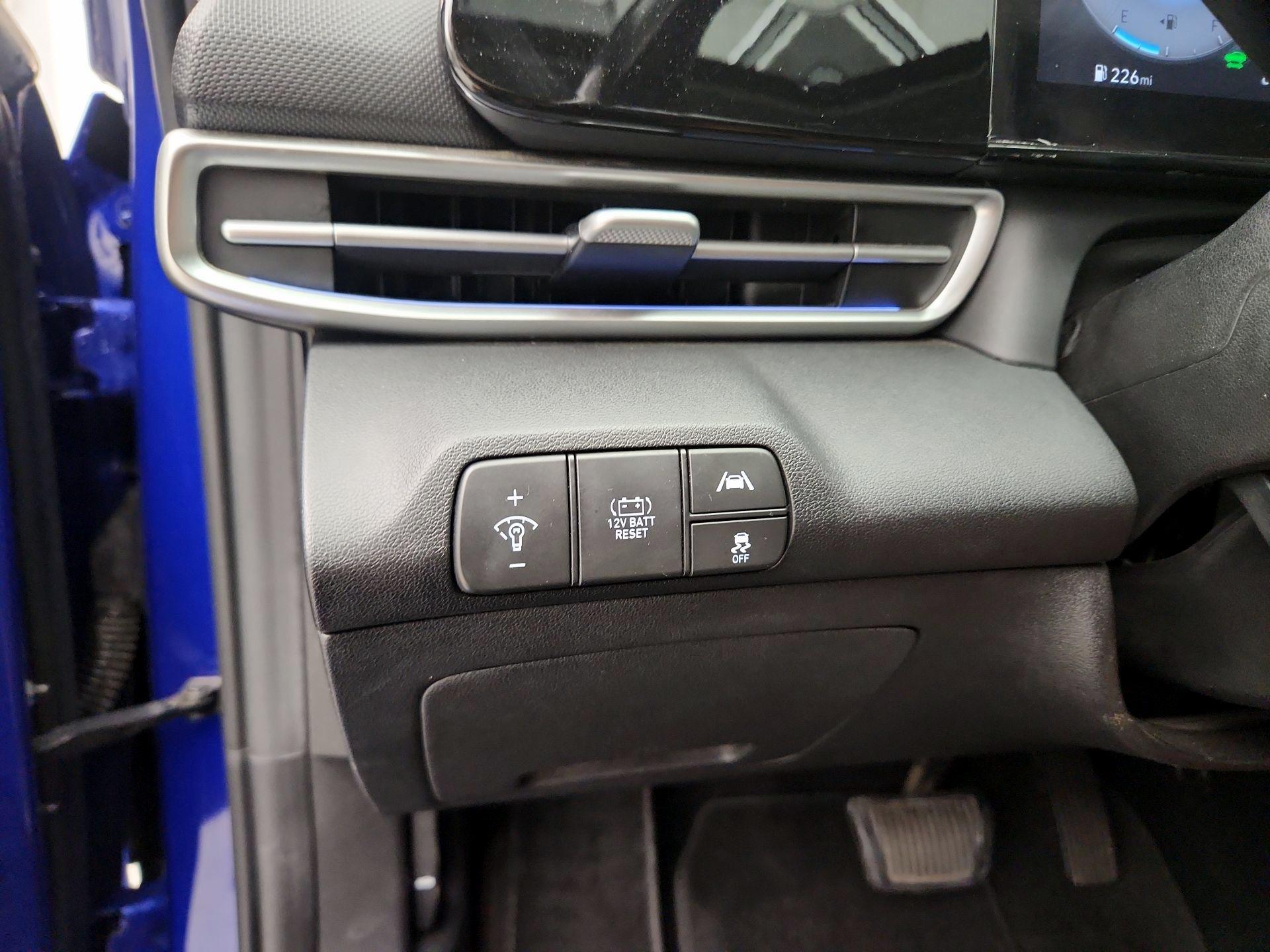 Thumbnail: 2021 Hyundai Elantra - 13