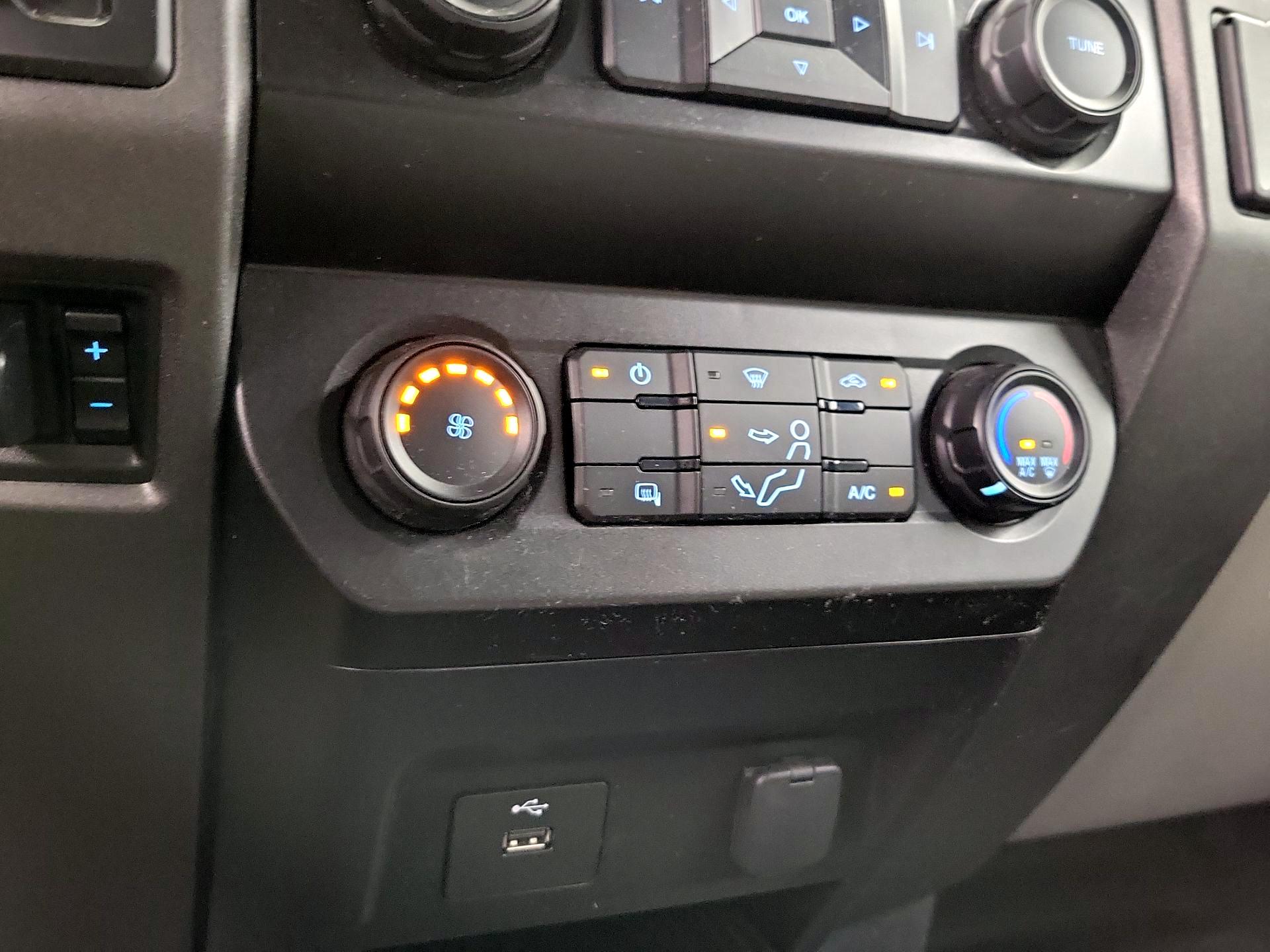 Thumbnail: 2020 Ford F-250 - 16
