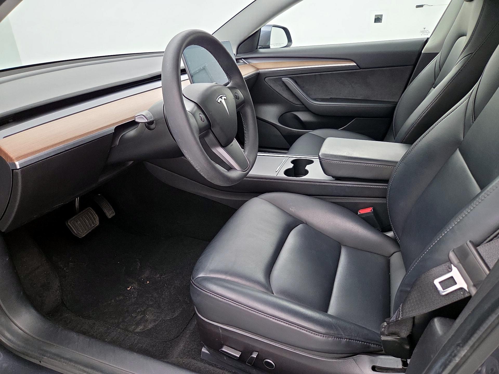 Thumbnail: 2021 Tesla Model 3 - 11