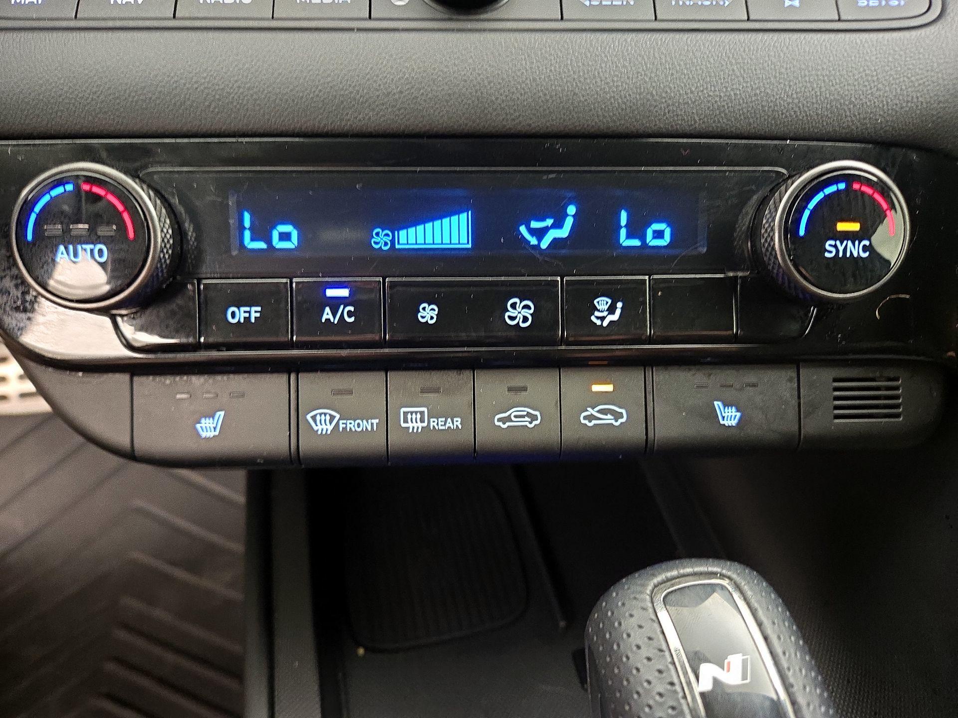 Thumbnail: 2025 Hyundai Elantra - 17