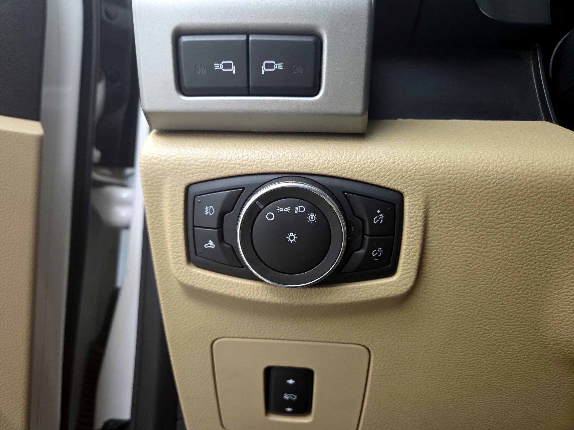 Thumbnail: 2015 Ford F-150 - 13