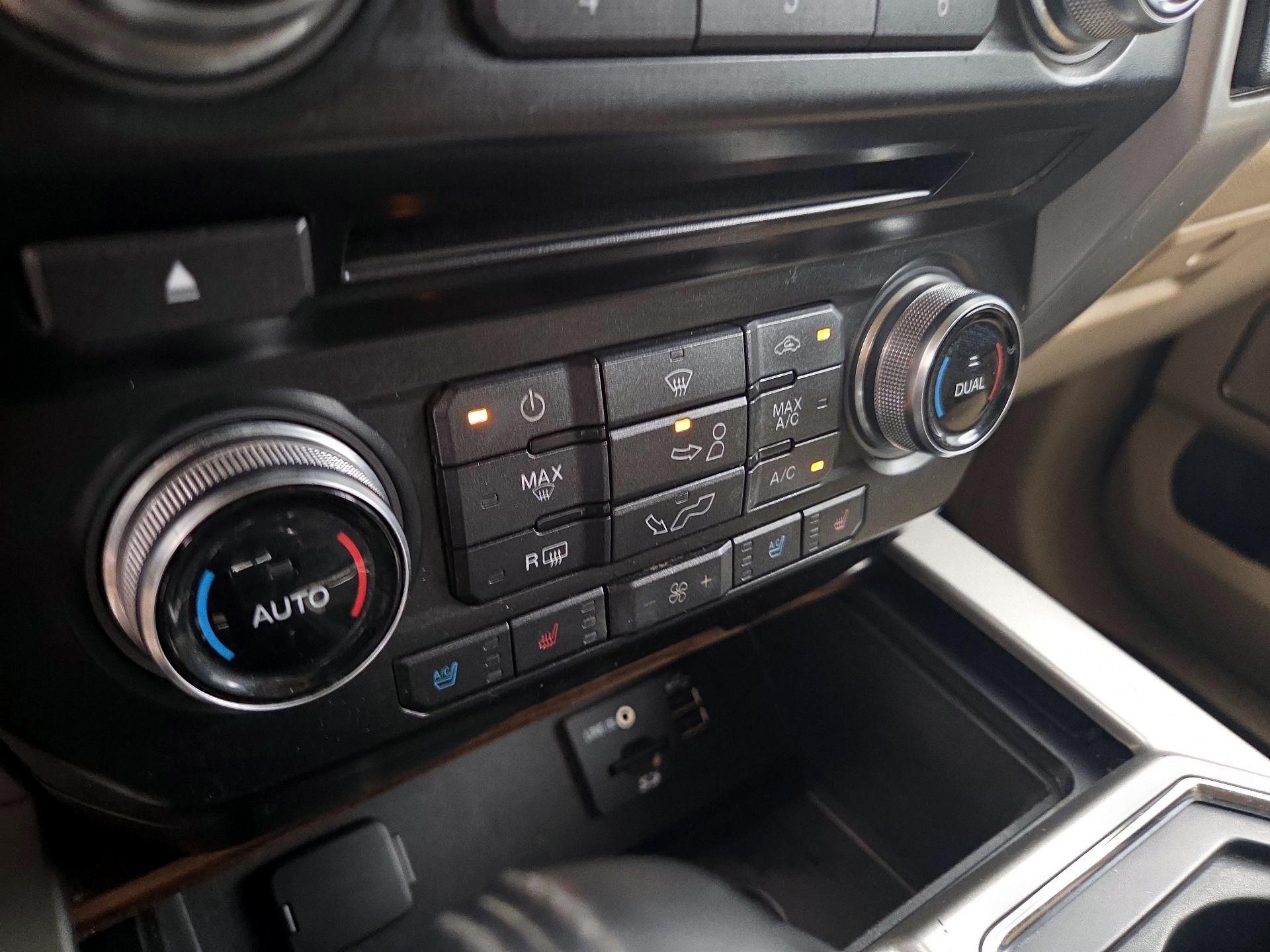 Thumbnail: 2015 Ford F-150 - 16