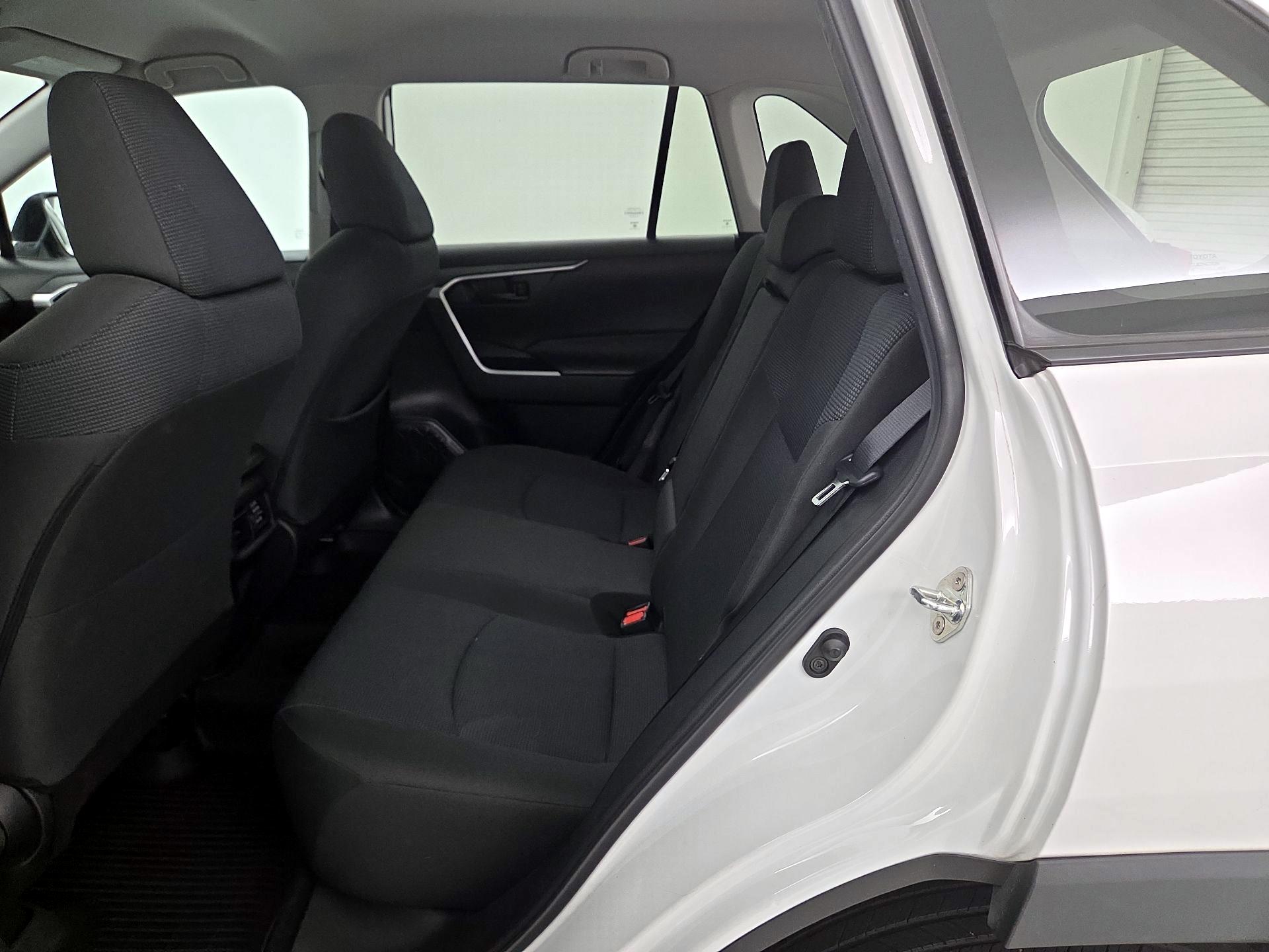 Thumbnail: 2022 Toyota RAV4 - 19