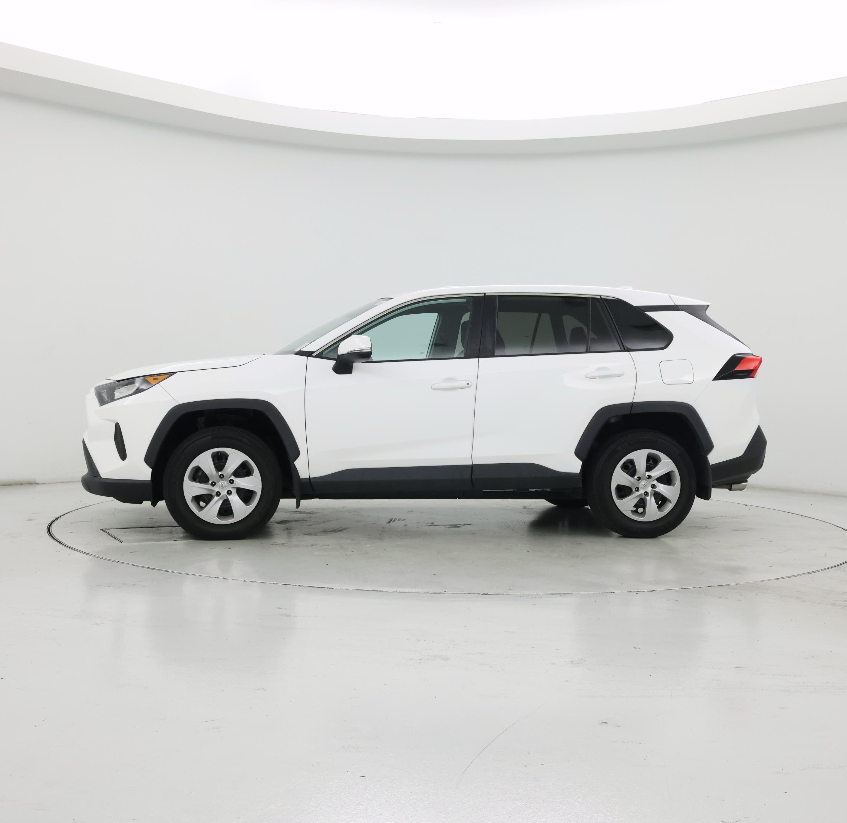 Thumbnail: 2022 Toyota RAV4 - 3