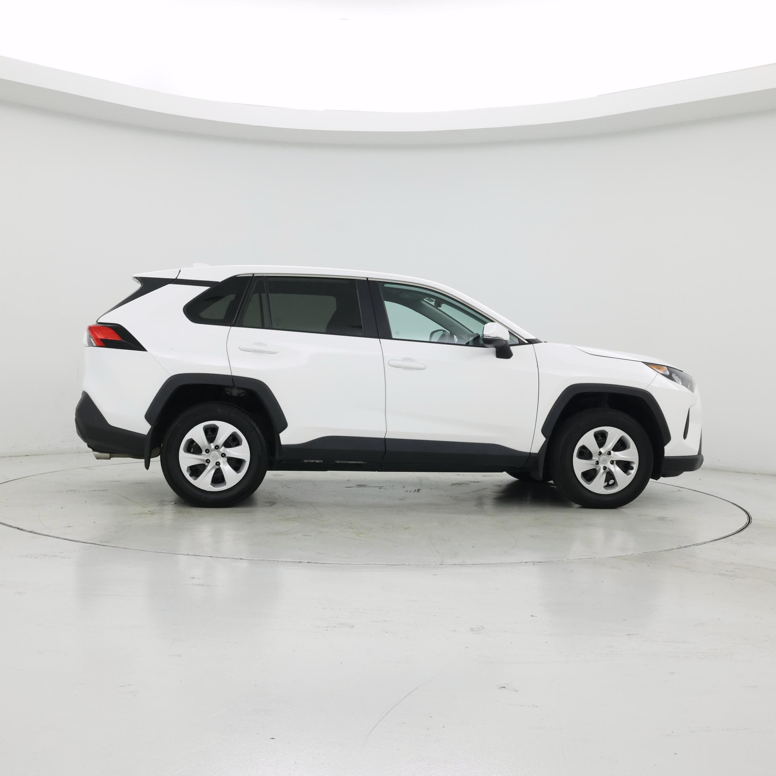 Thumbnail: 2022 Toyota RAV4 - 7
