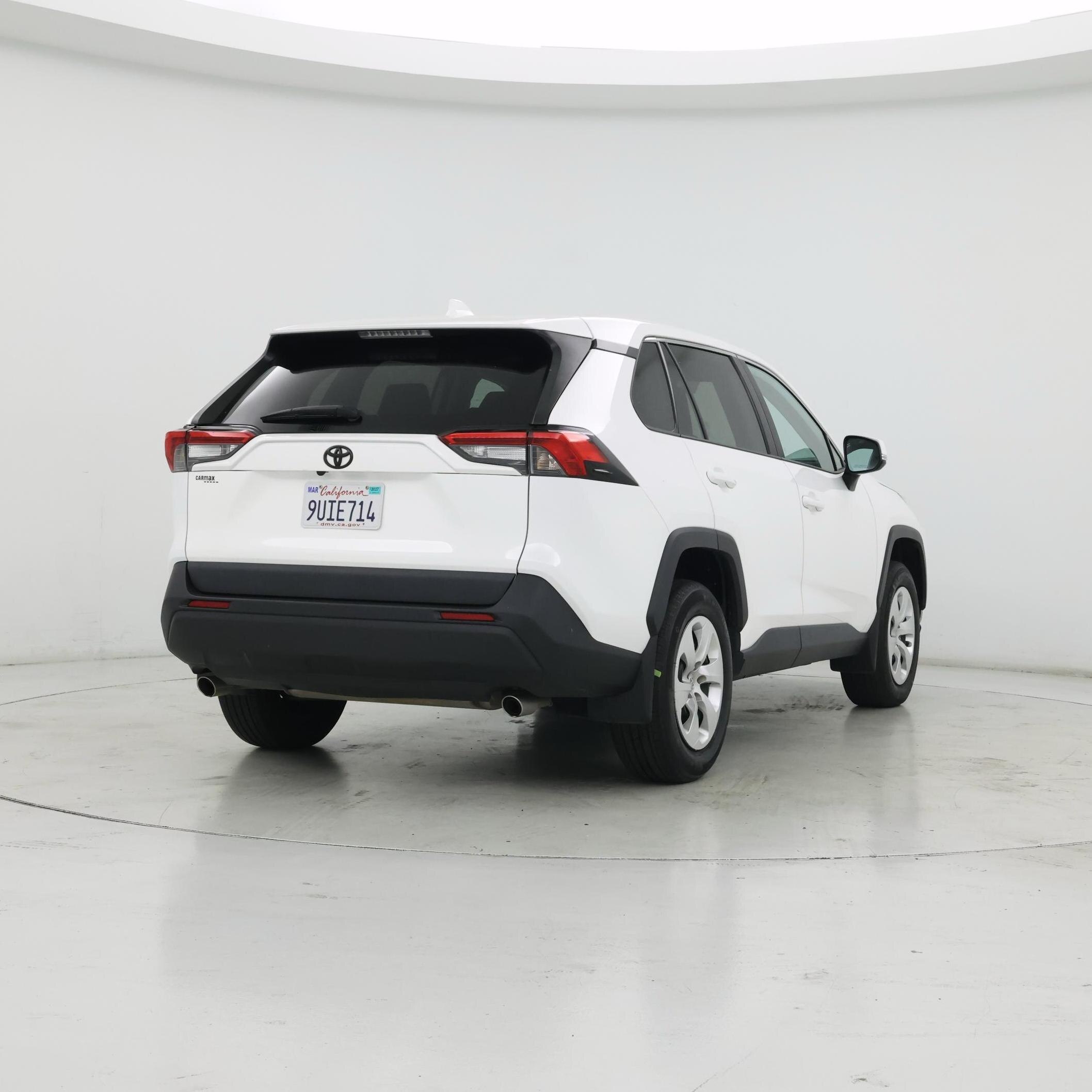 Thumbnail: 2022 Toyota RAV4 - 8