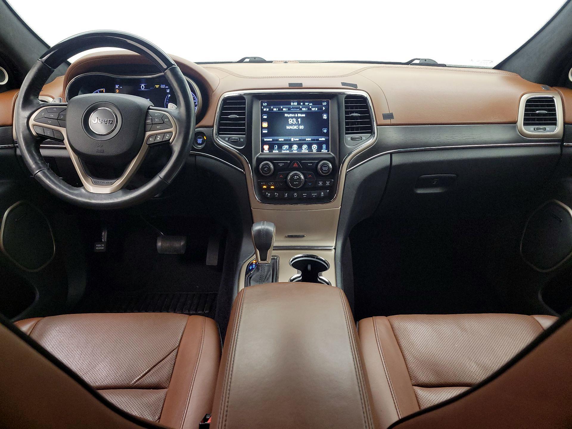 Thumbnail: 2017 Jeep Grand Cherokee - 9