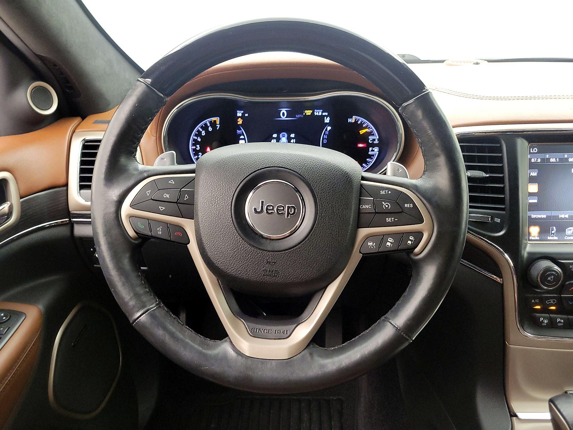 Thumbnail: 2017 Jeep Grand Cherokee - 10