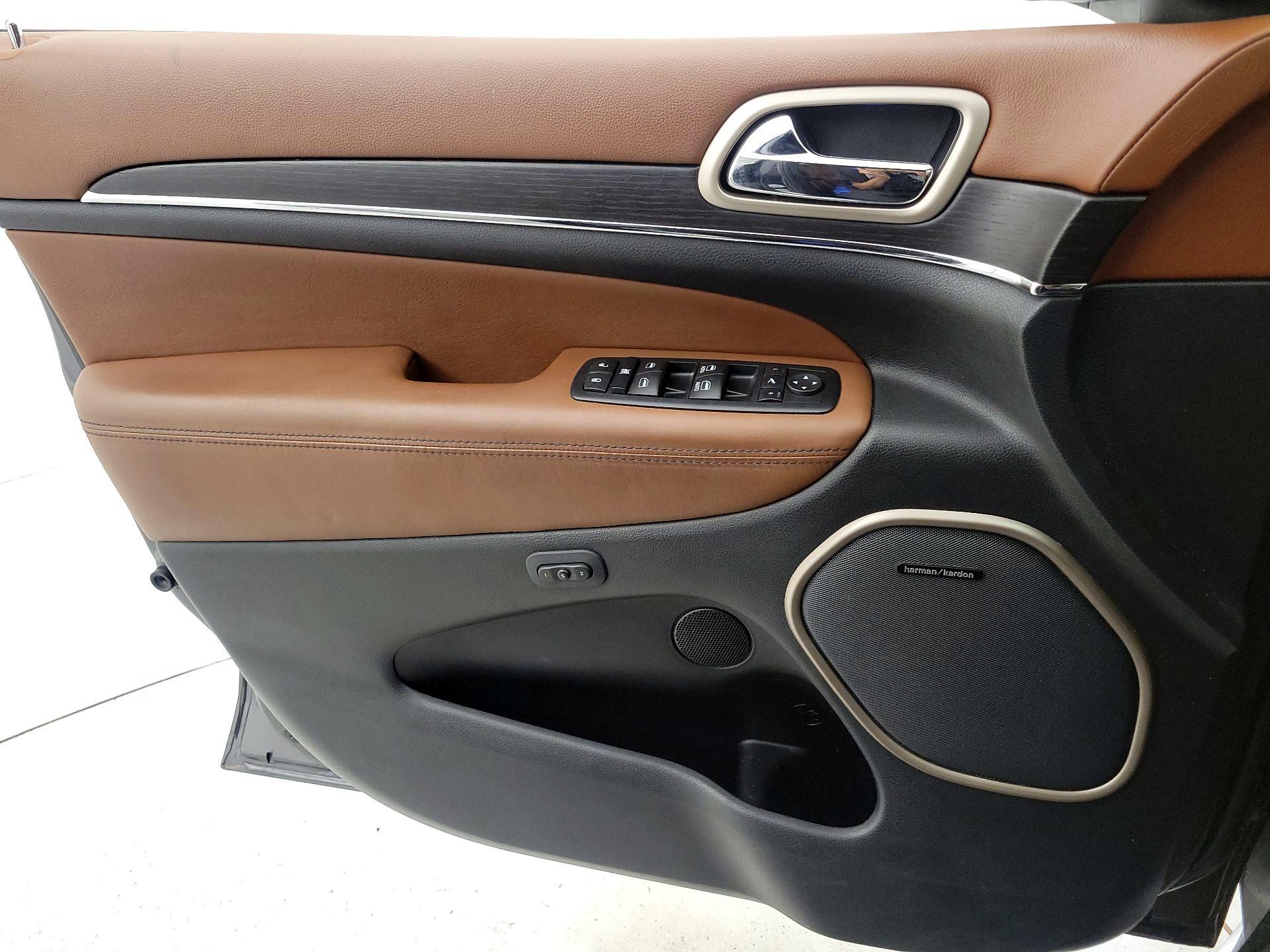 Thumbnail: 2017 Jeep Grand Cherokee - 12